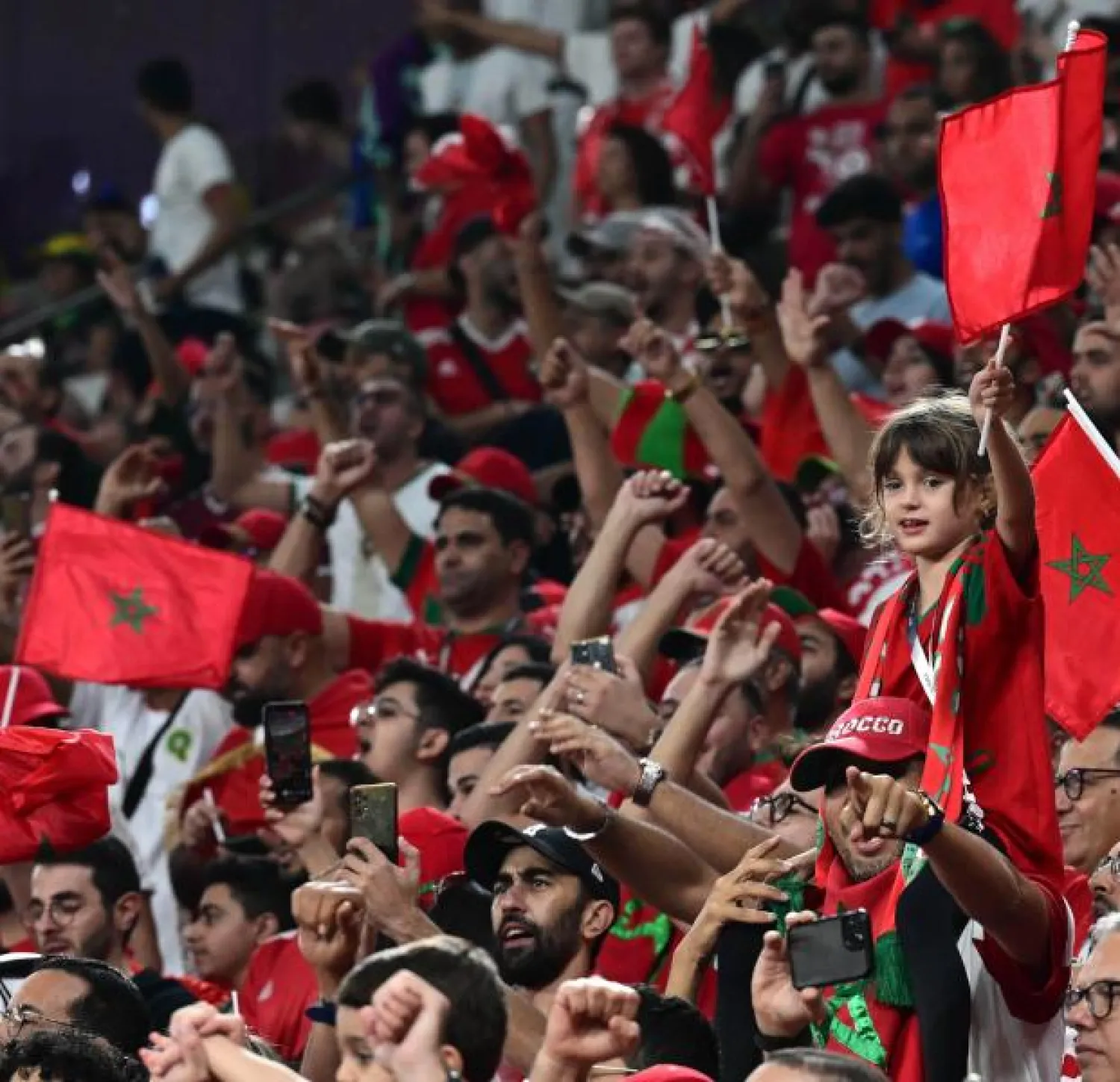 الجماهير المغربية تأمل مساندة منتخبها أمام إسبانيا بأفضل صورة مكنة (أ.ف.ب)