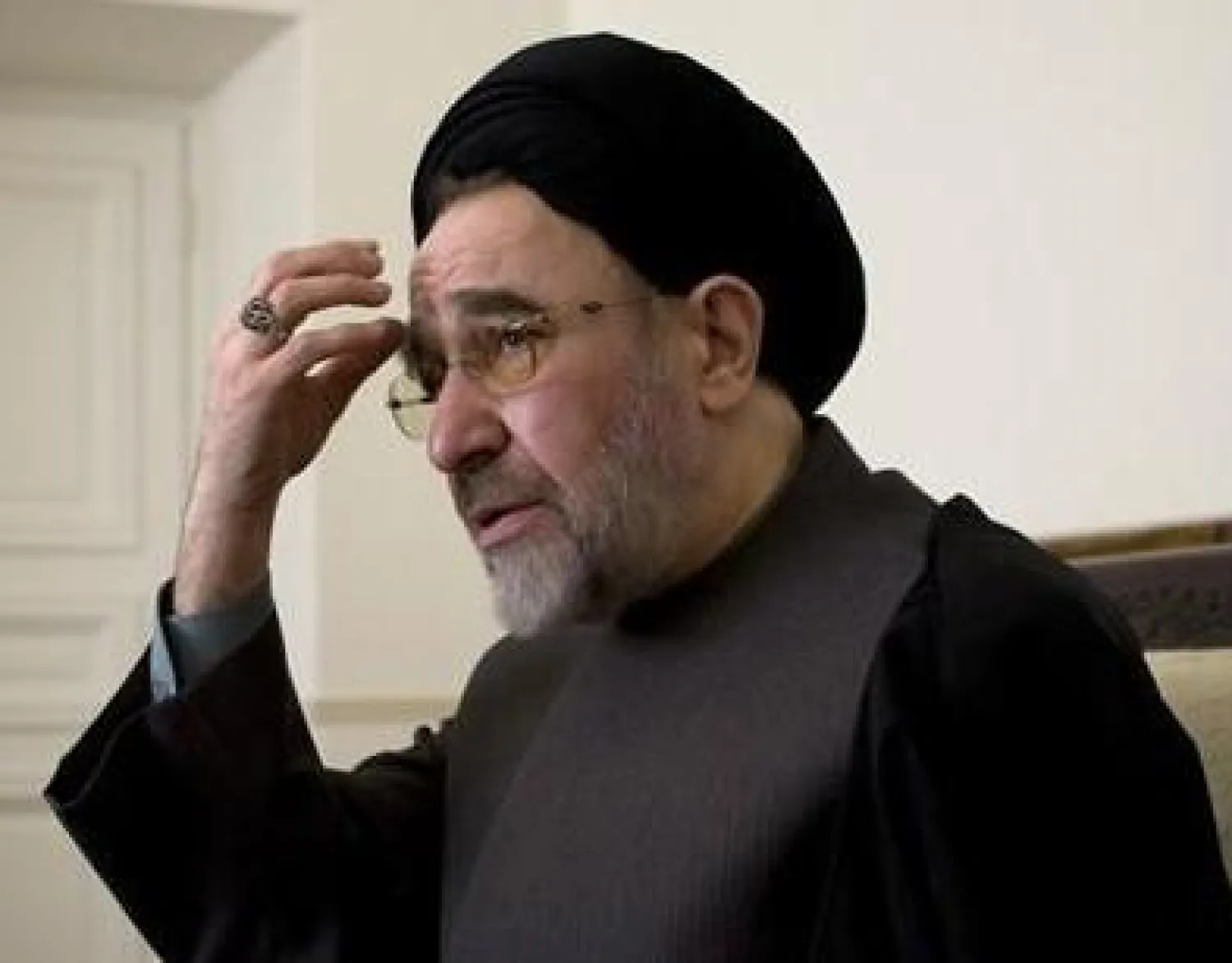 الرئيس الأسبق محمد خاتمي (رويترز)