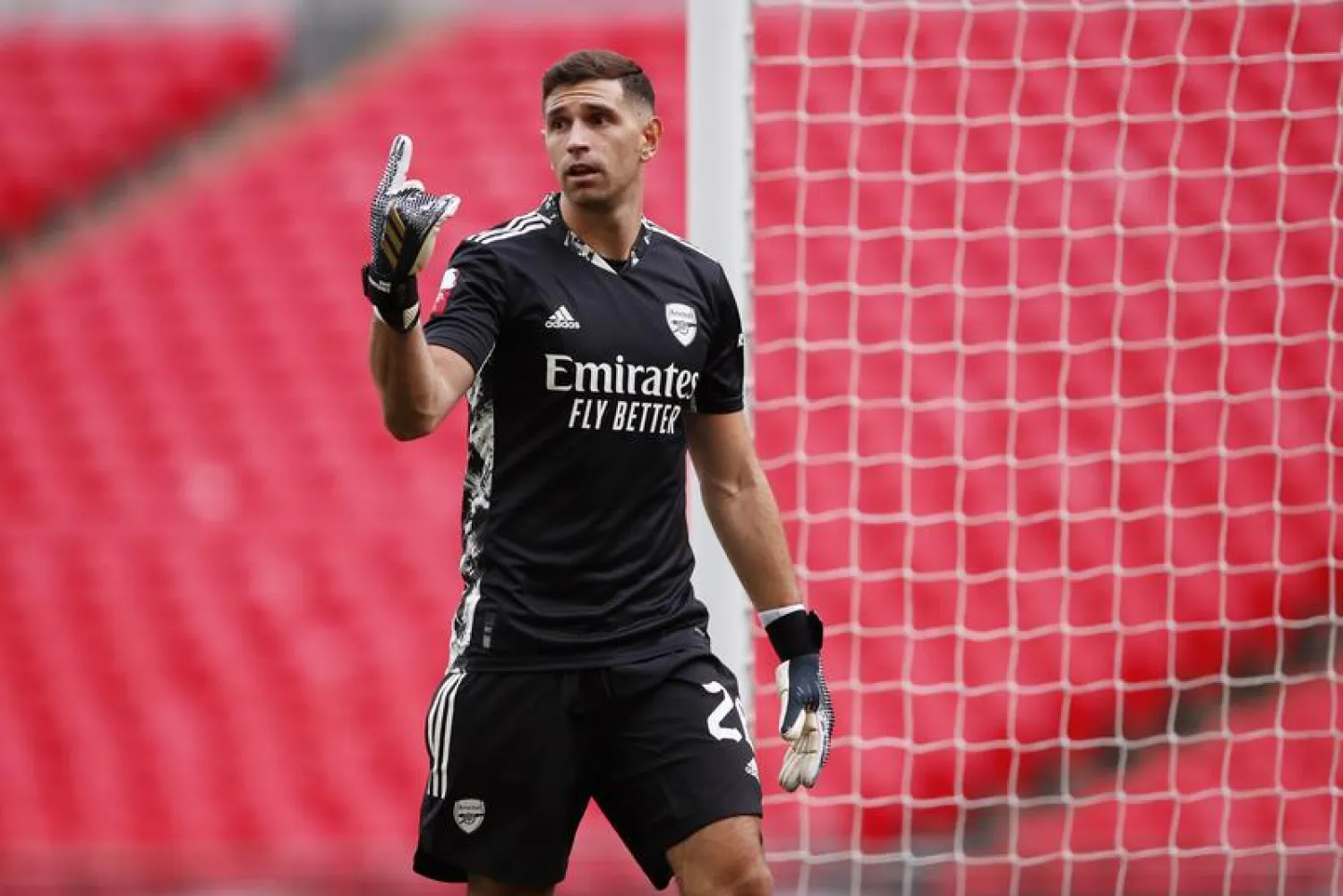 FILE PHOTO: Soccer Football - FA Community Shield - Arsenal v Liverpool - Wembley Stadium, London, Britain - August 29, 2020. Arsenal's Emiliano Martinez, as play resumes behind closed doors following the outbreak of the coronavirus disease (COVID-19) Pool via REUTERS/Andrew Couldridge
