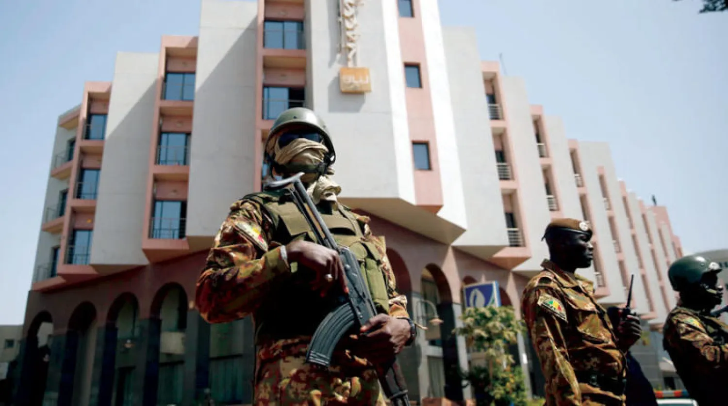 صورة أرشيفية لجنود ماليين في باماكو خلال نوفمبر 2015 (أ.ب)