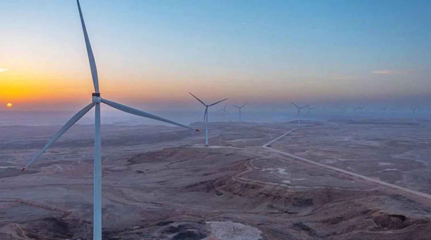 يسعى صندوق الاستثمارات العامة إلى الإسهام في مشروعات لتنمية مصادر الطاقة النظيفة (الشرق الأوسط)