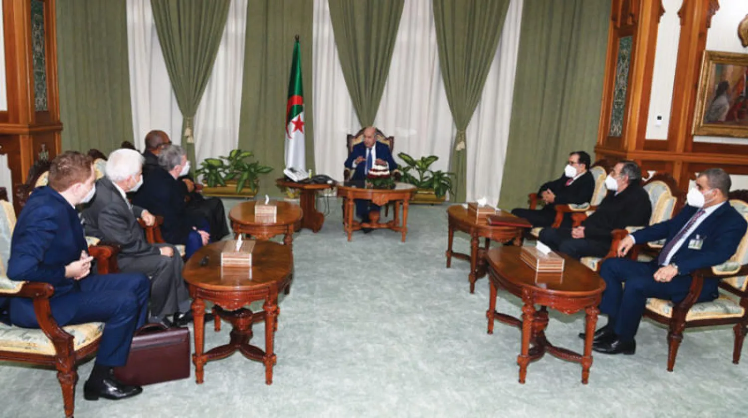 من استقبال الرئيس تبون لأعضاء لجنة المؤرخين (الرئاسة الجزائرية)
