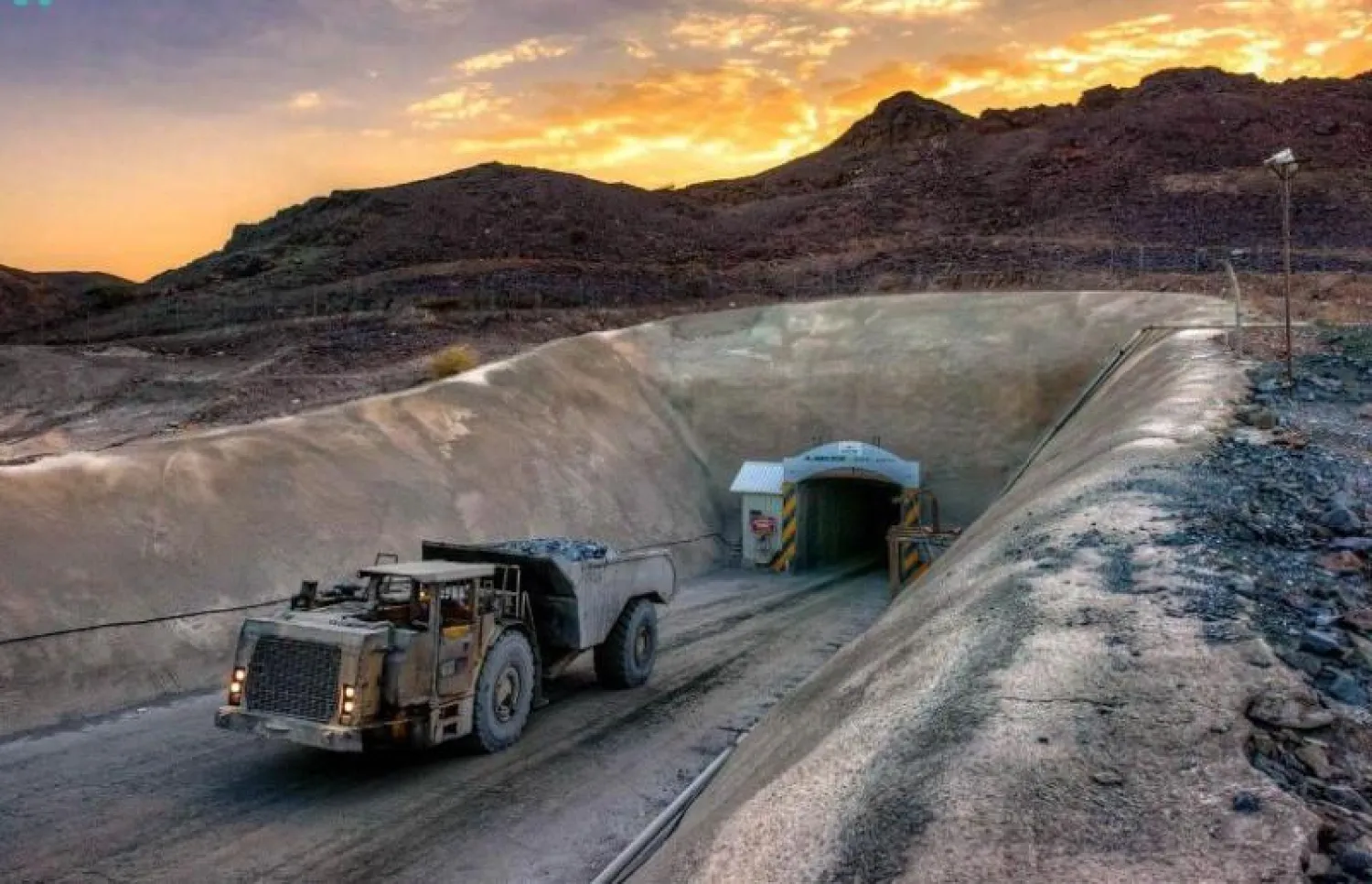 السعودية تعمل على تنظيم أحد أهم المؤتمرات الدولية في مجال التعدين الشهر المقبل (الشرق الأوسط)