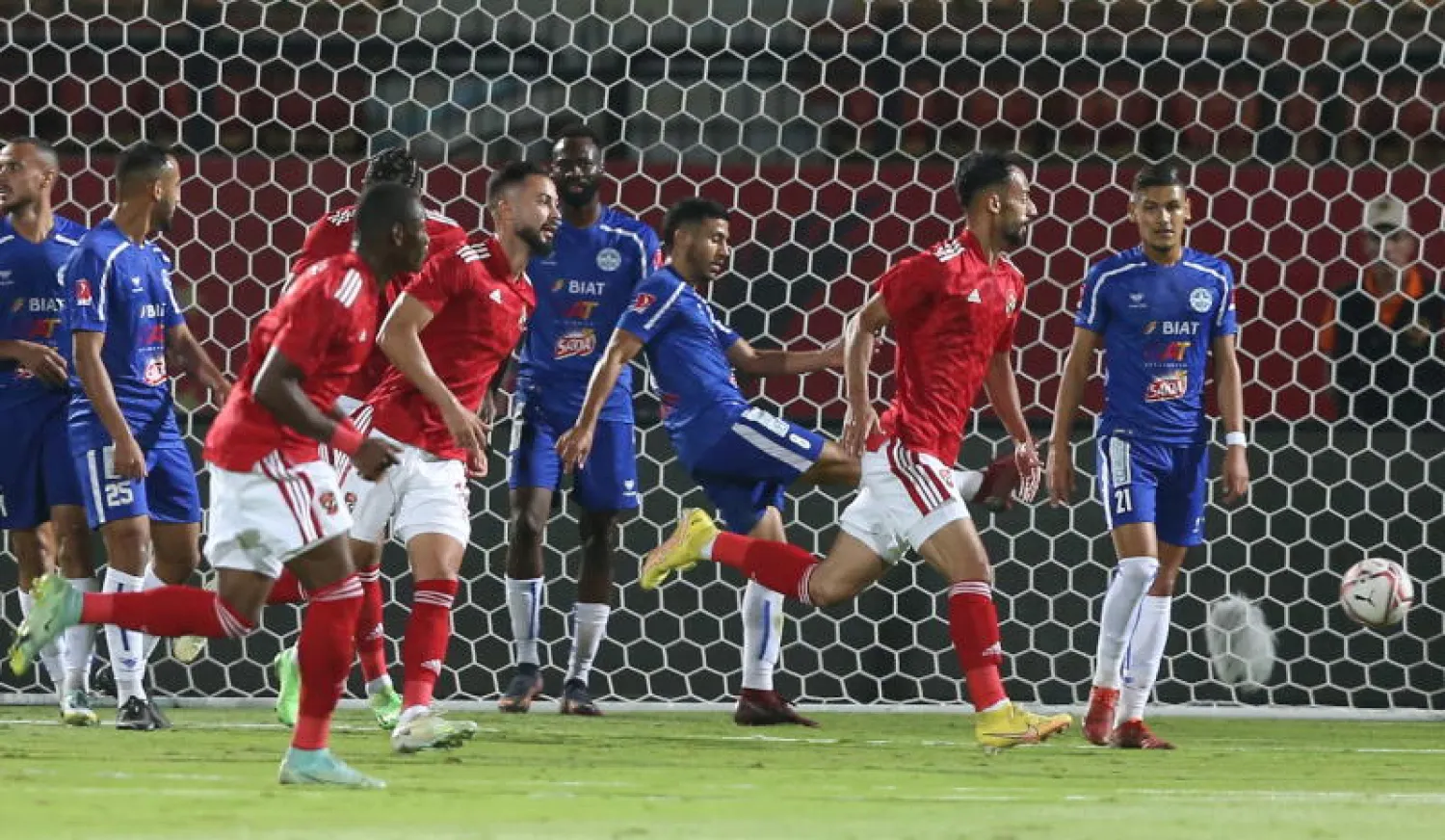 الأهلي المصري سيلعب في مجموعة صنداونز والهلال وسبور الكاميروني (إ.ب.أ)