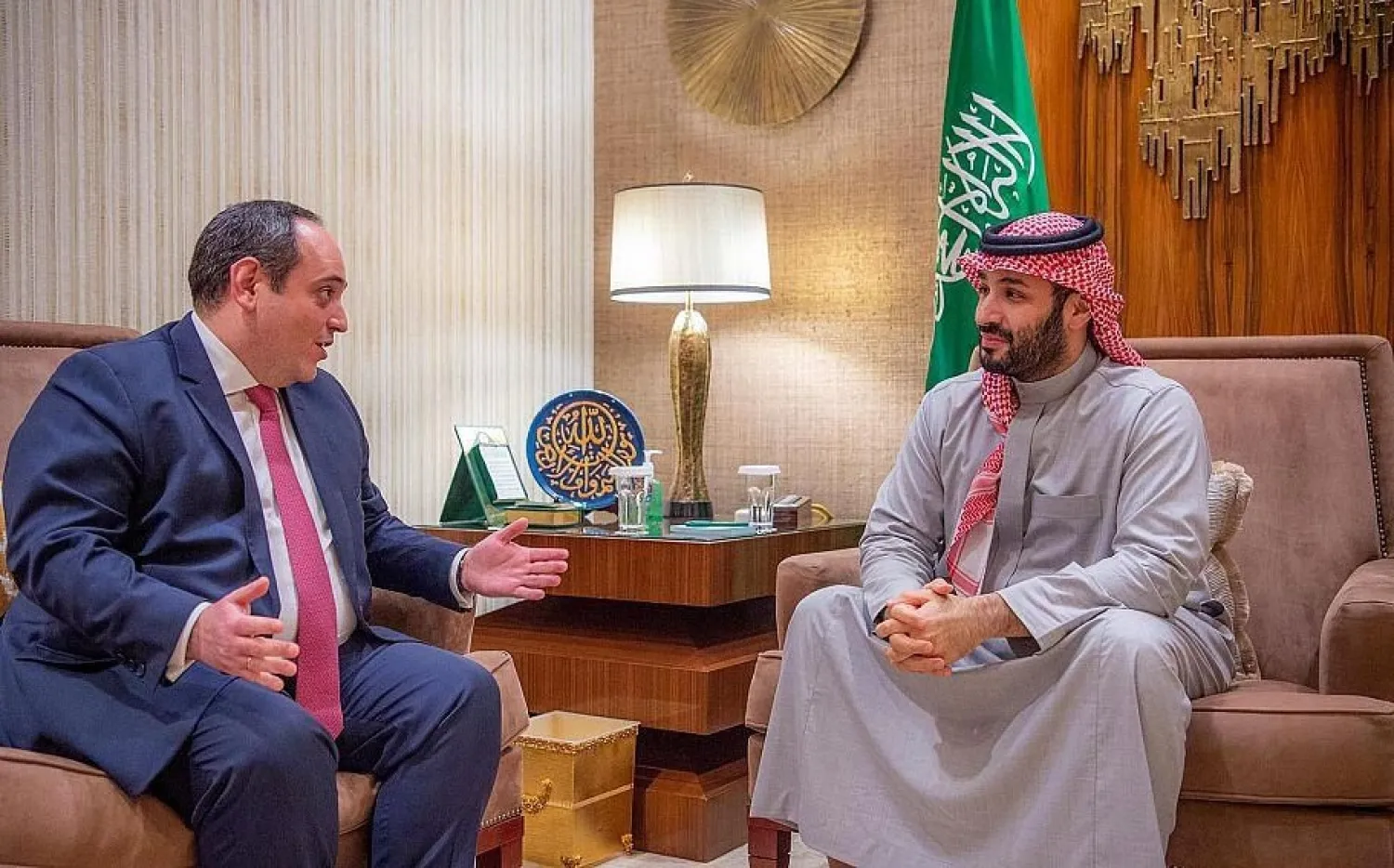 Crown Prince Mohammed bin Salman meets with Secretary General of the Bureau International des Expositions (BIE) Dimitri Kerkentzes in Riyadh. (SPA)