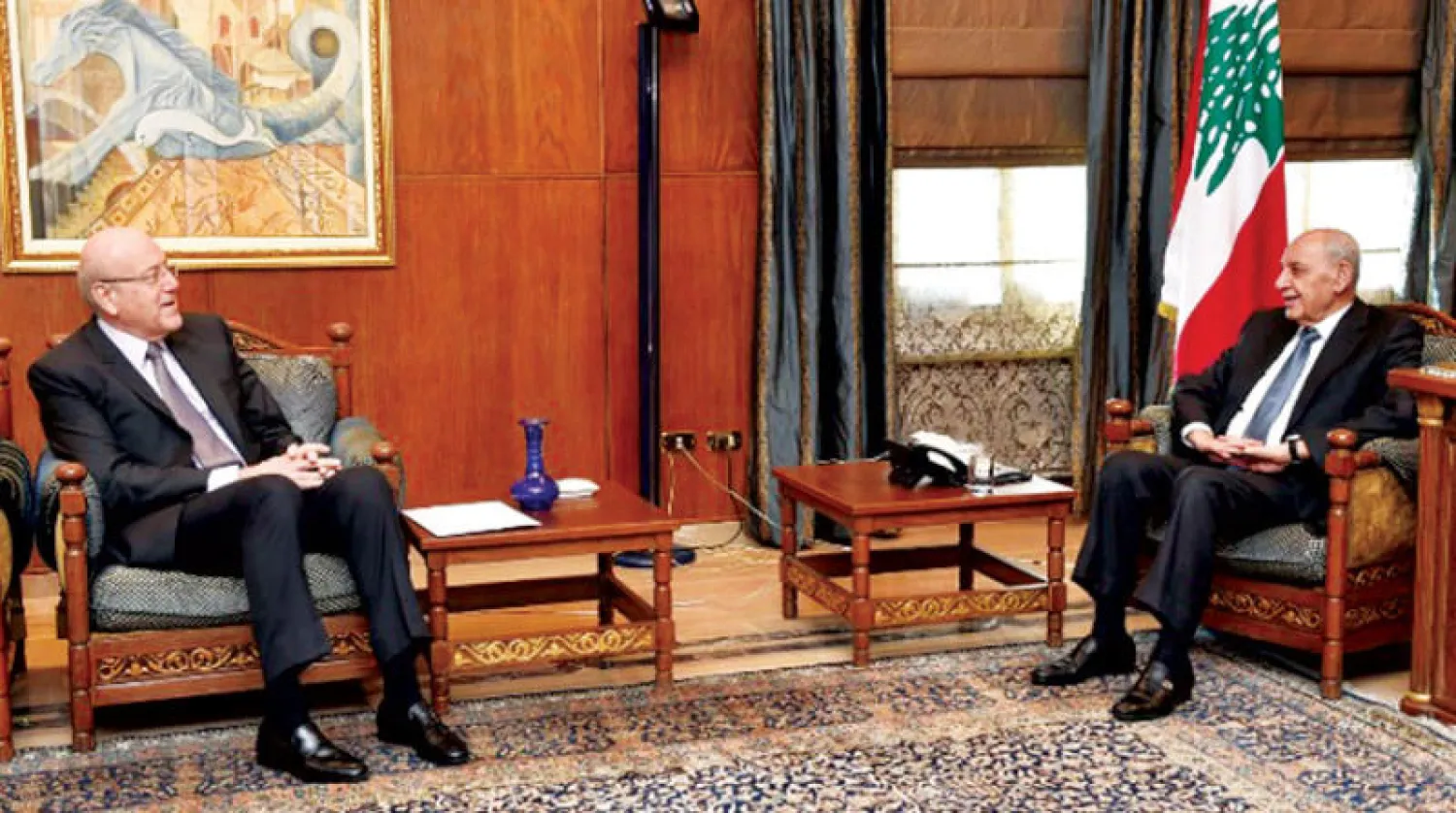 الرئيس نبيه بري مستقبلاً رئيس الحكومة نجيب ميقاتي أمس (الوكالة الوطنية)