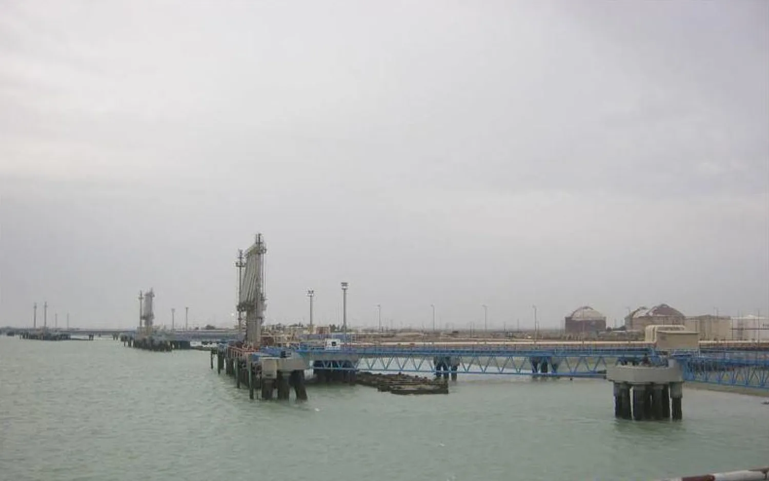 ميناء بندر الإمام الخميني (أرشيفية - موقع مارينترافيك للملاحة)