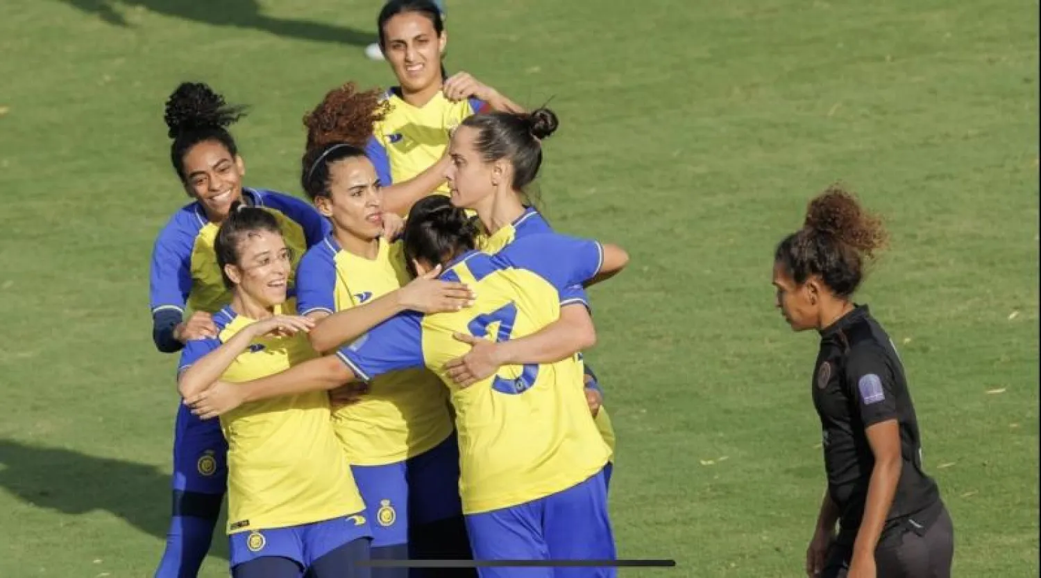 فرحة لاعبات النصر بالفوز المثير على الشباب (موقع الاتحاد السعودي الرسمي)