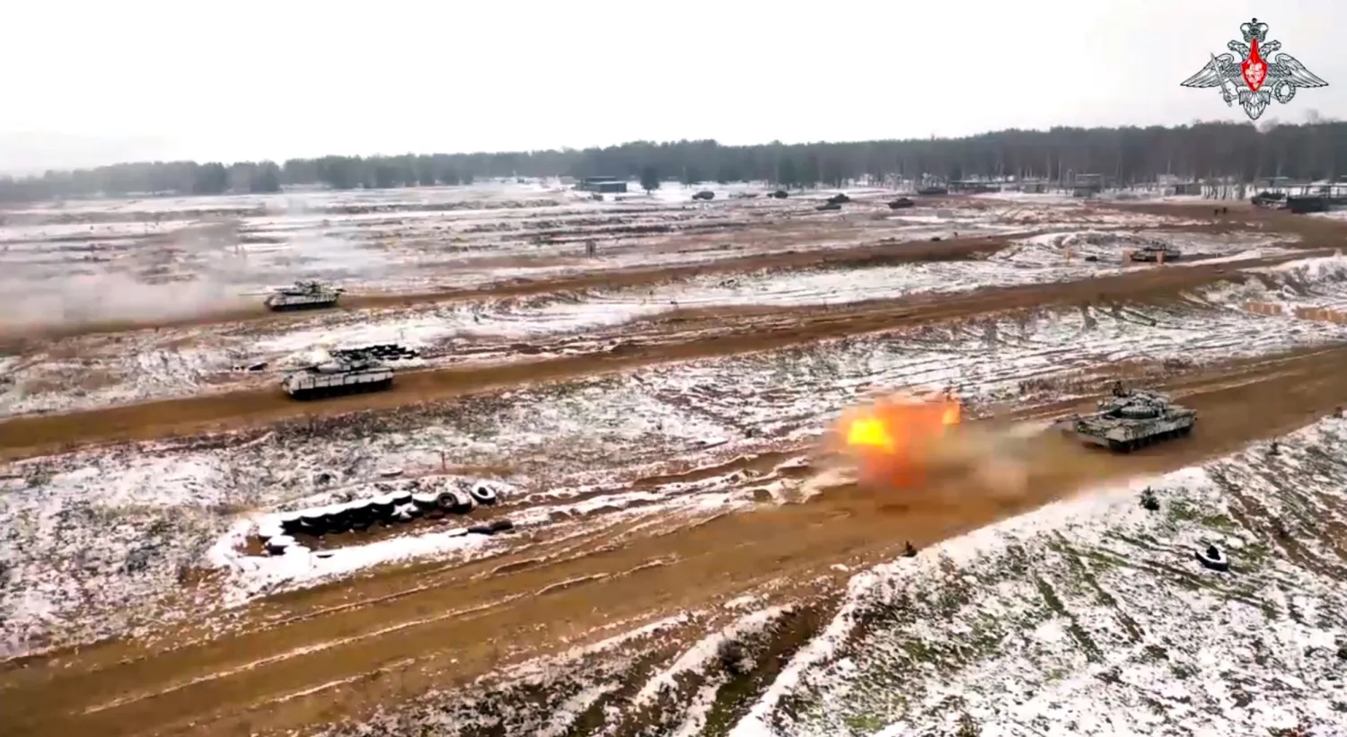 مناورات مشتركة بين الجيشين الروسي والبيلاروسي الأسبوع الماضي (أ.ف.ب)