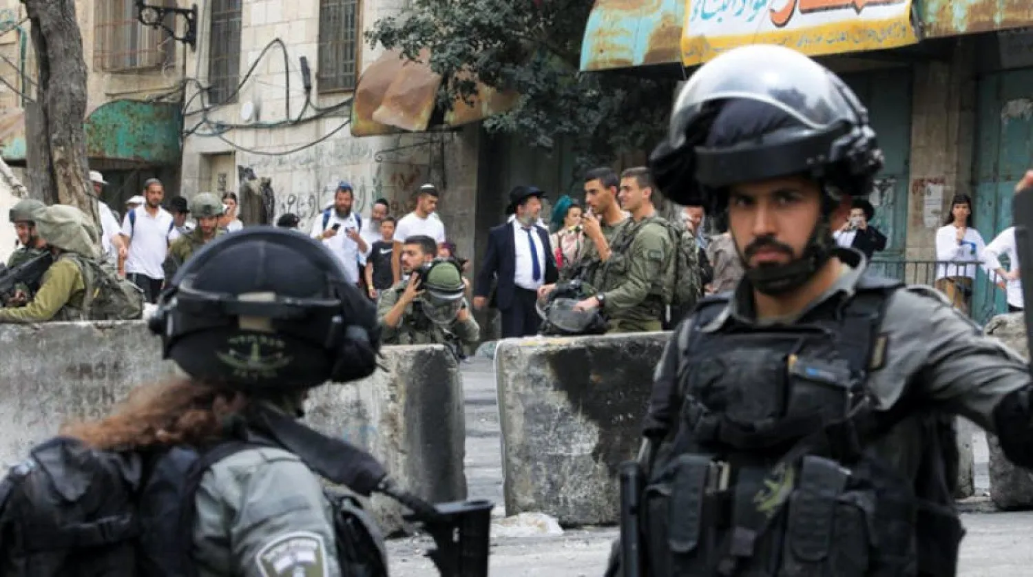 El-Halil’deki İsrail askerleri (AFP)