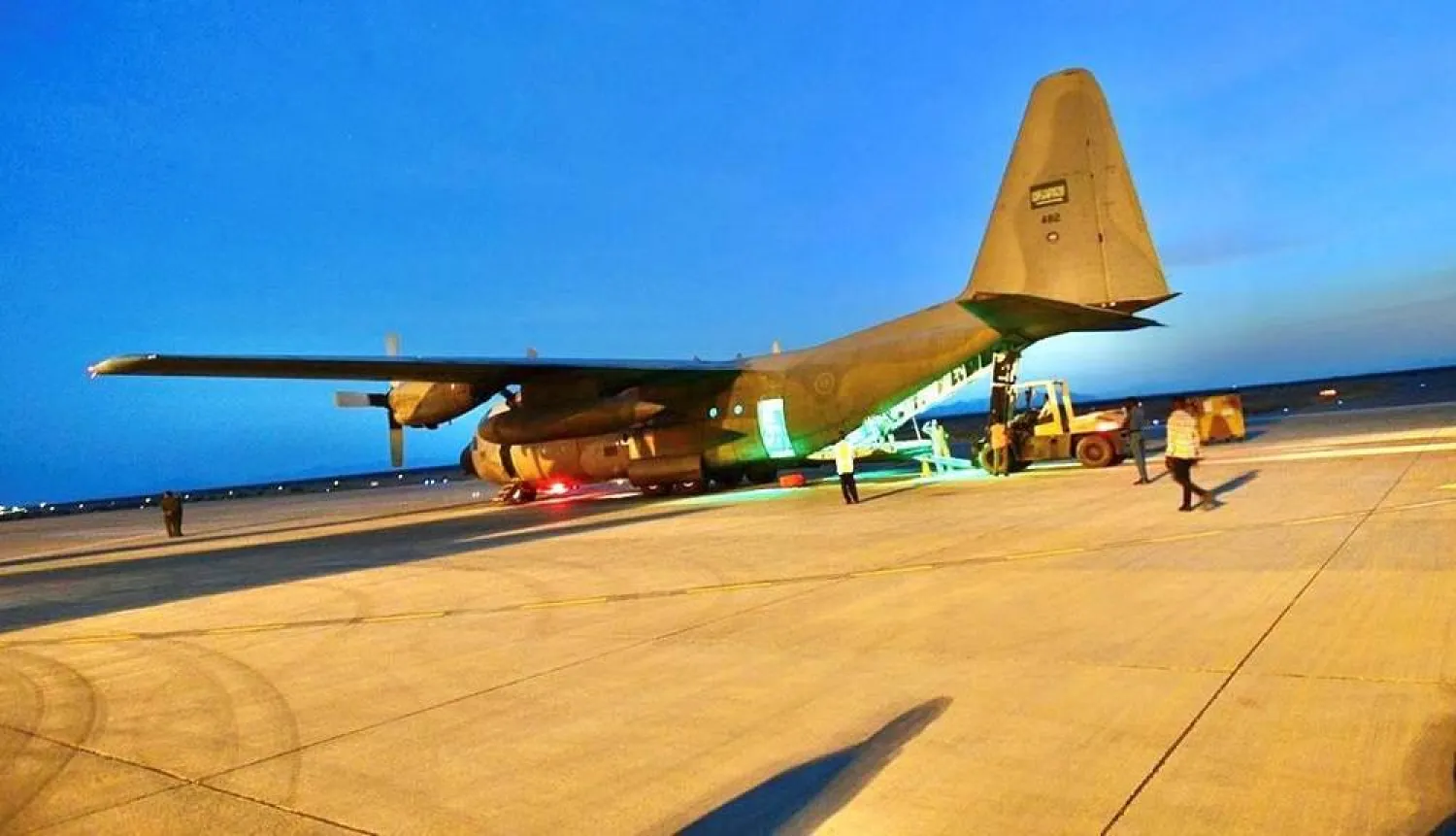 The first Saudi relief airplane, operated by the King Salman Humanitarian Aid and Relief Center (KSrelief), arrived in Sudan on Tuesday. (SPA)