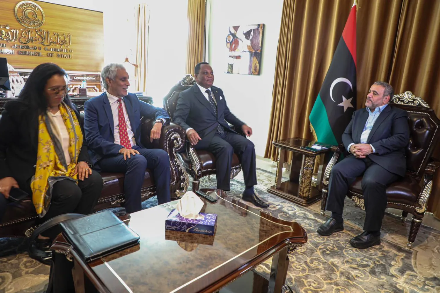 المشري رئيس المجلس الأعلى للدولة خلال لقائه وفداً من الاتحاد الأفريقي (المجلس)
