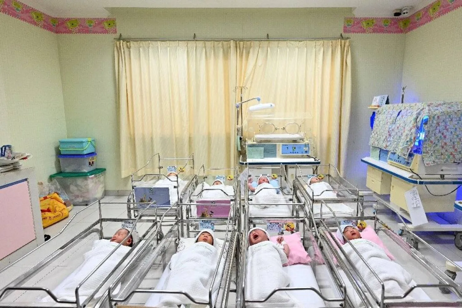 أول علاج وقائي لحماية الرضع من «التنفسي المخلوي» (أ.ف.ب)