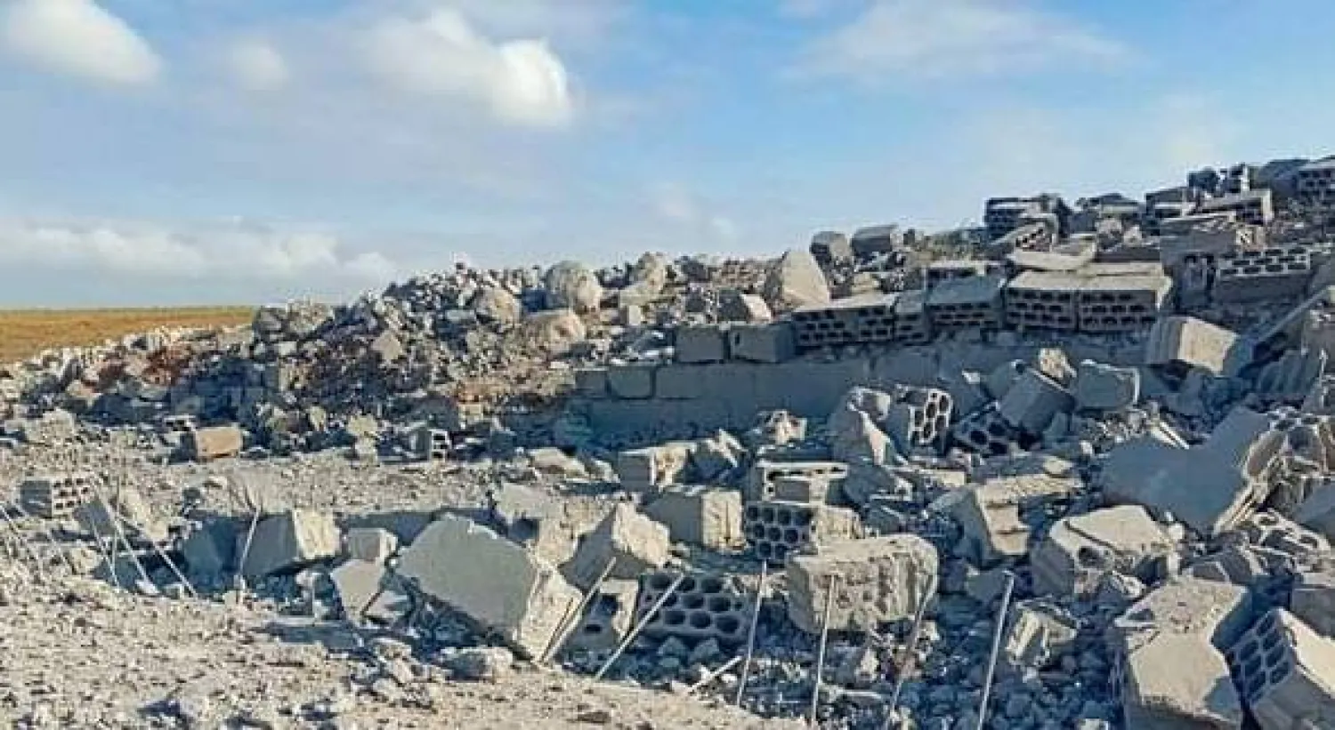 صور متداولة من استهداف بناء التنقية المائية قرية خراب الشحم بريف درعا الغربي (الشرق الأوسط)