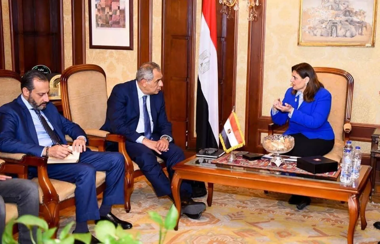 وزيرة الهجرة خلال اجتماع لبحث إنشاء التطبيق الإلكتروني (رئاسة الوزراء المصرية)