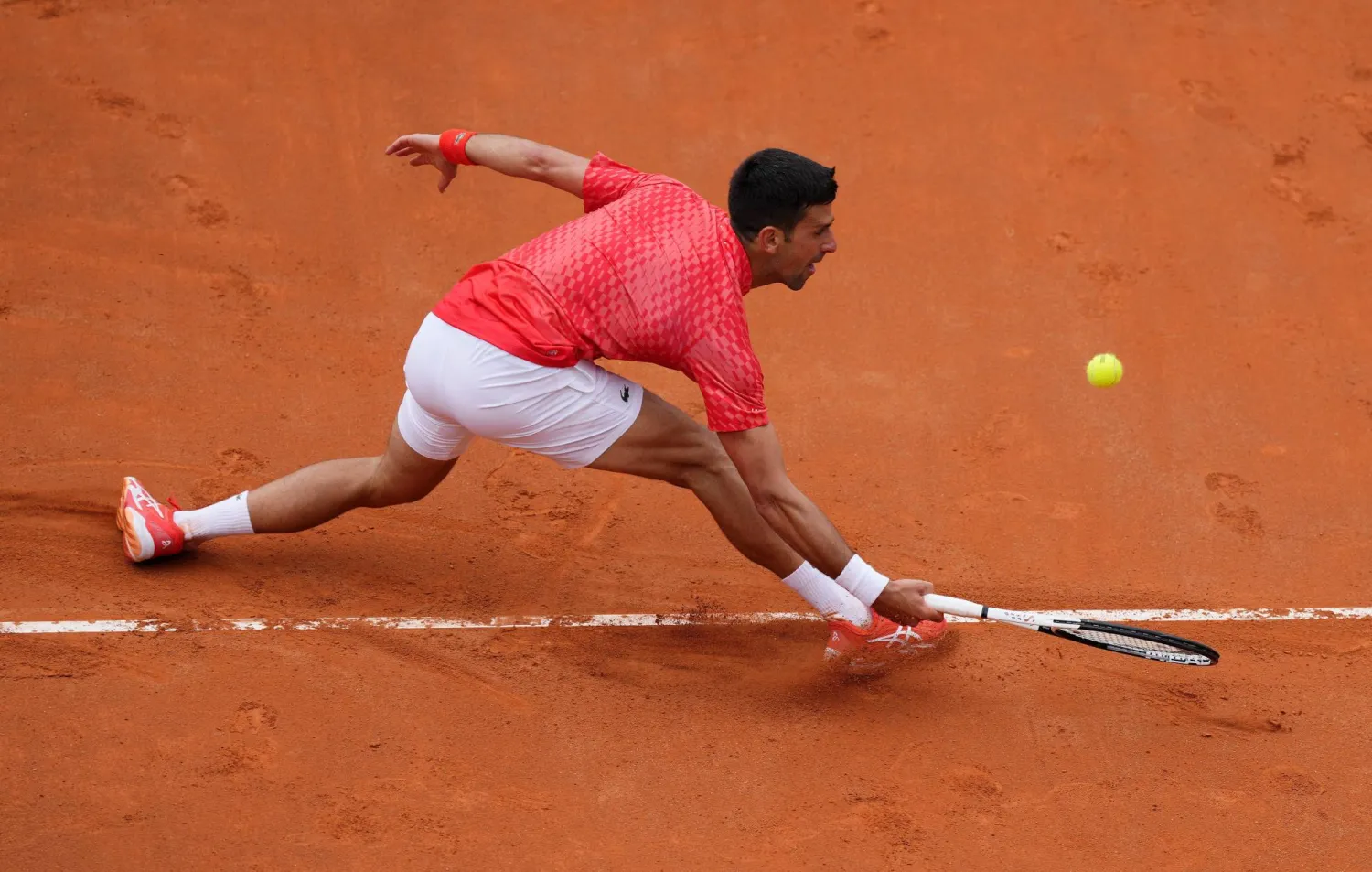 نوفاك كان غاضباً من النجم البريطاني نوري (رويترز)