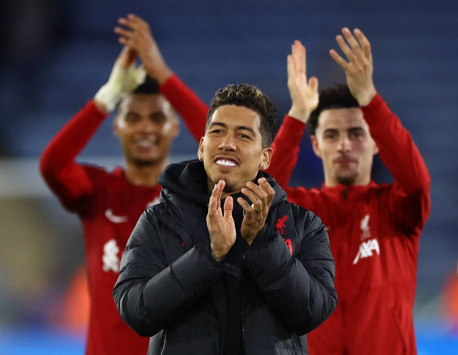 فيرمينيو يحيي جماهير ليفربول بعد لقاء ليستر (رويترز)