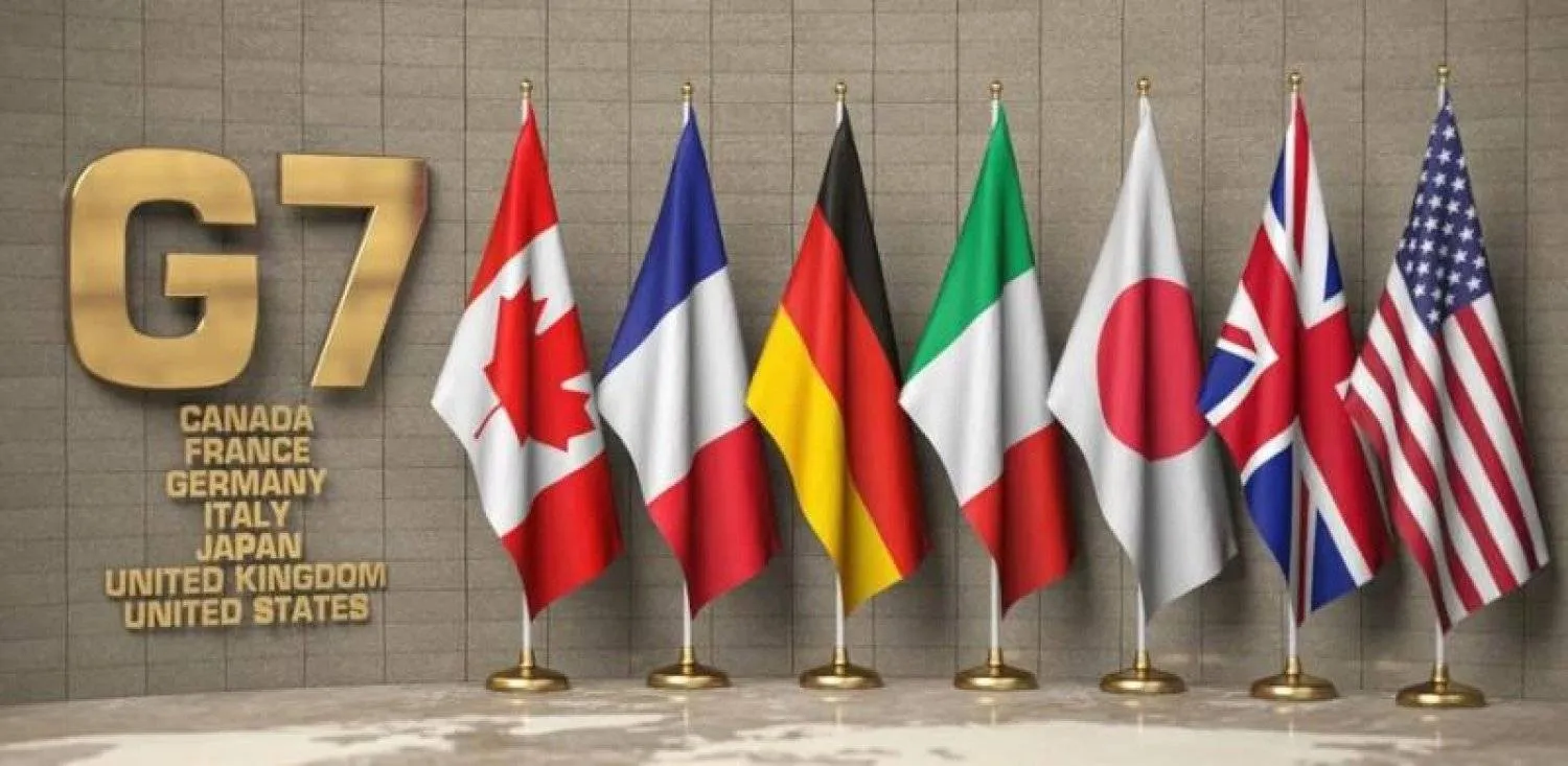 صورة تجمع أعلام دول مجموعة السبع (رويترز) 