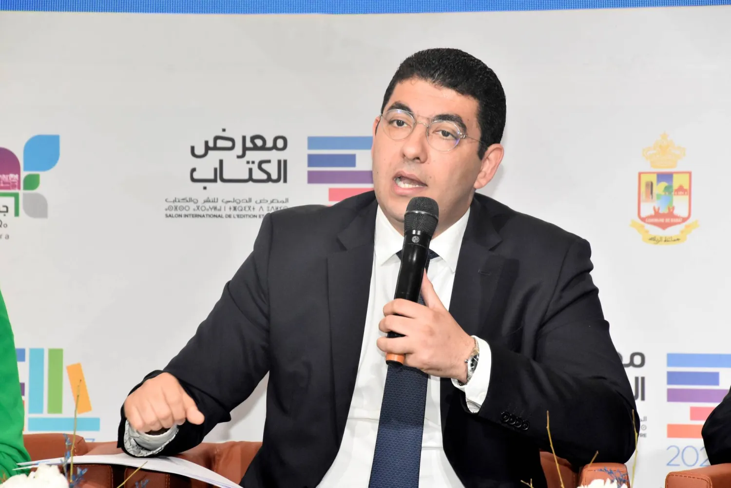 محمد المهدي بنسعيد يتحدث في المؤتمر الصحافي بالرباط (الشرق الأوسط)