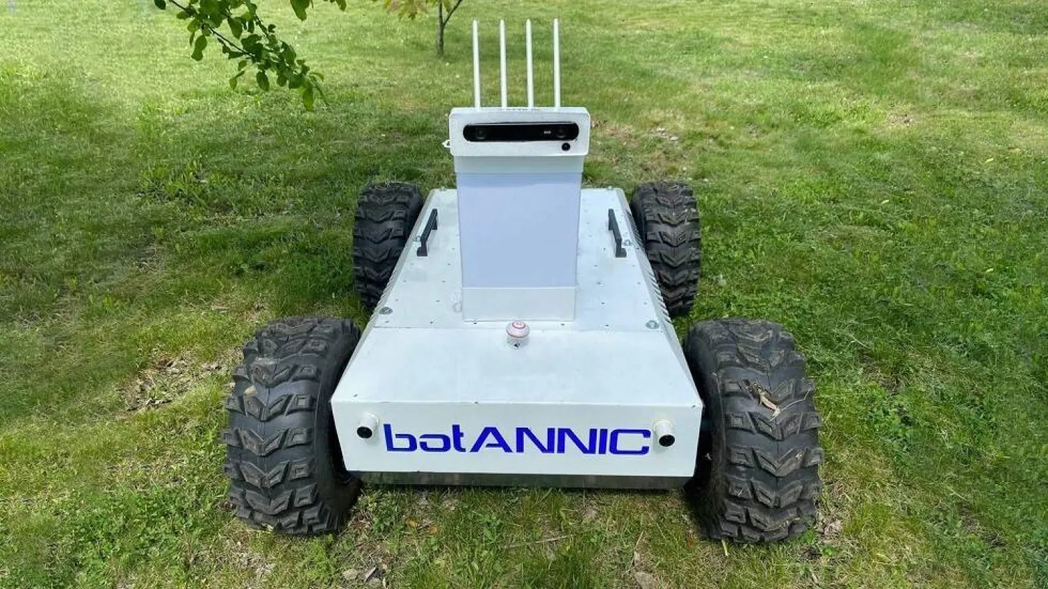 ابتكار روبوت يكشف الفواكه المريضة والتالفة