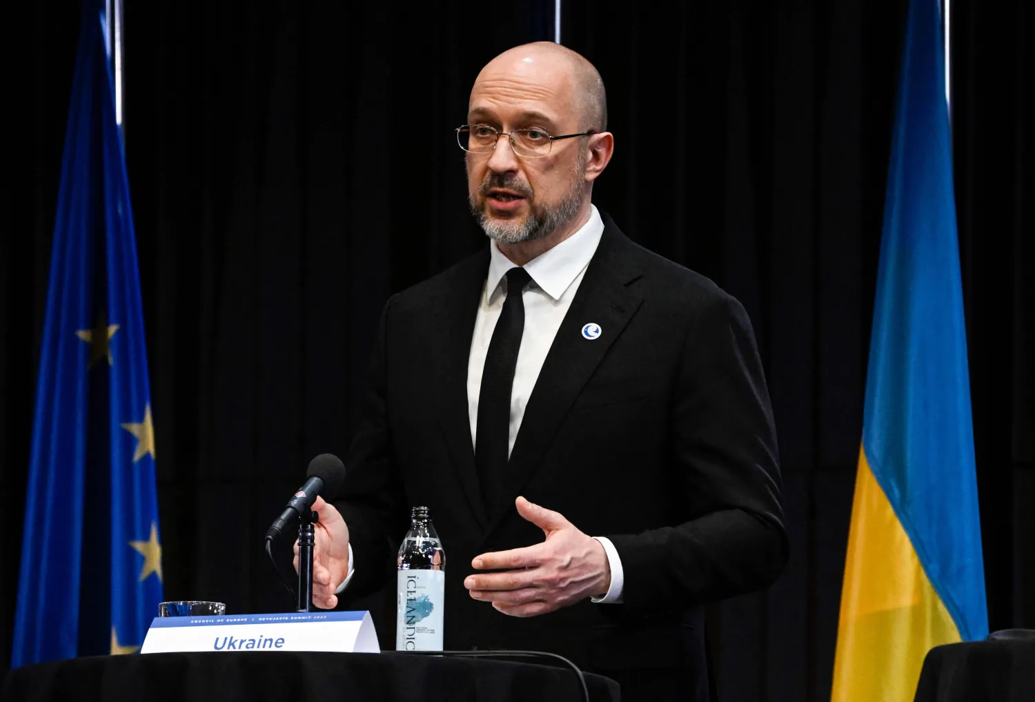 رئيس الوزراء الأوكراني دينيس شميهال (أ.ف.ب)