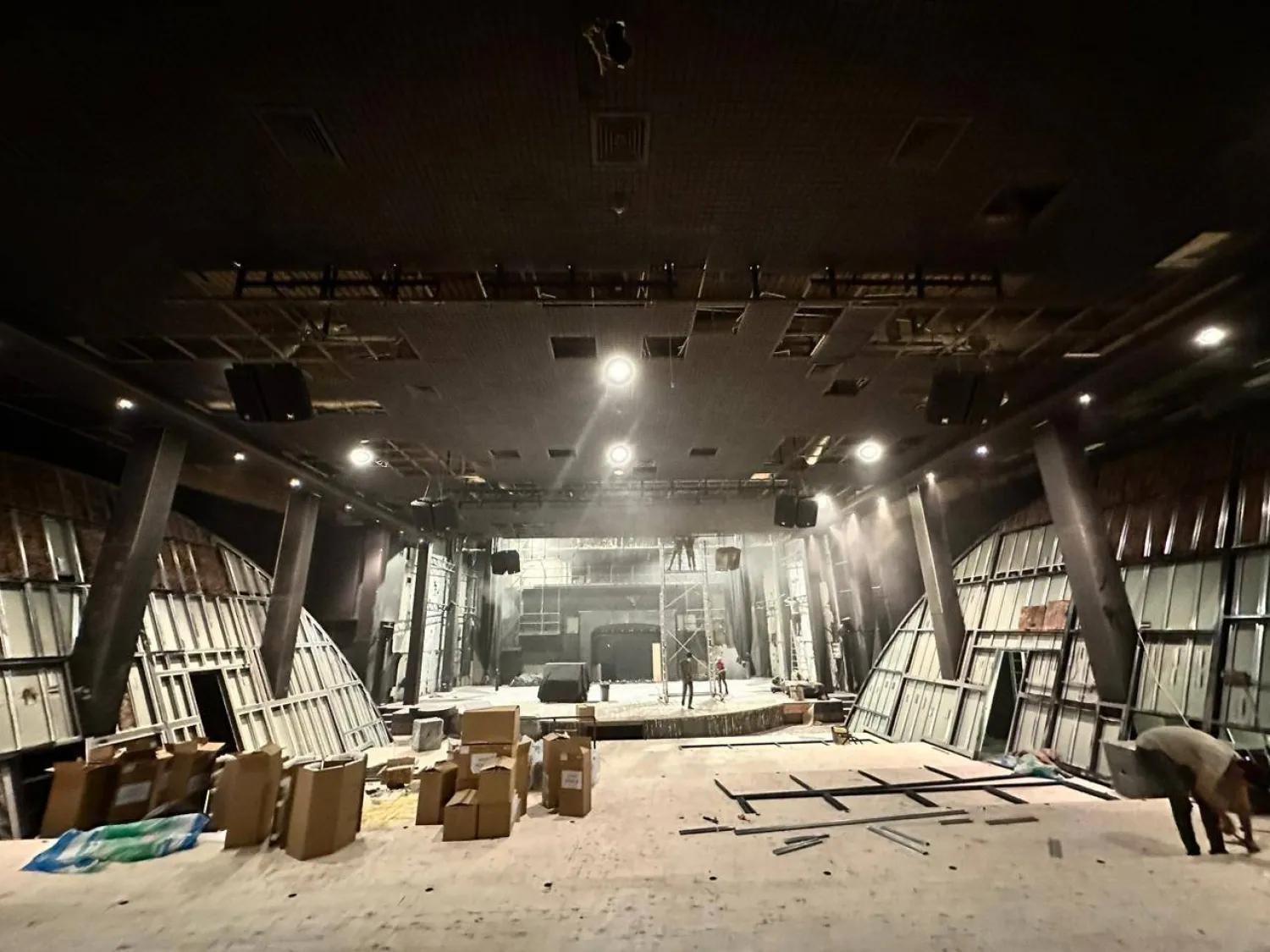 العمل جارٍ على قدم وساق في «مترو المدينة»