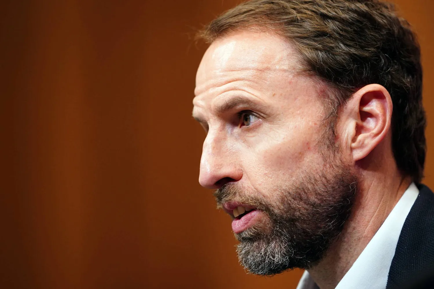 ساوثغيت خلال المؤتمر الصحافي أمس لإعلان التشكيلة الإنجليزية (د.ب.أ)