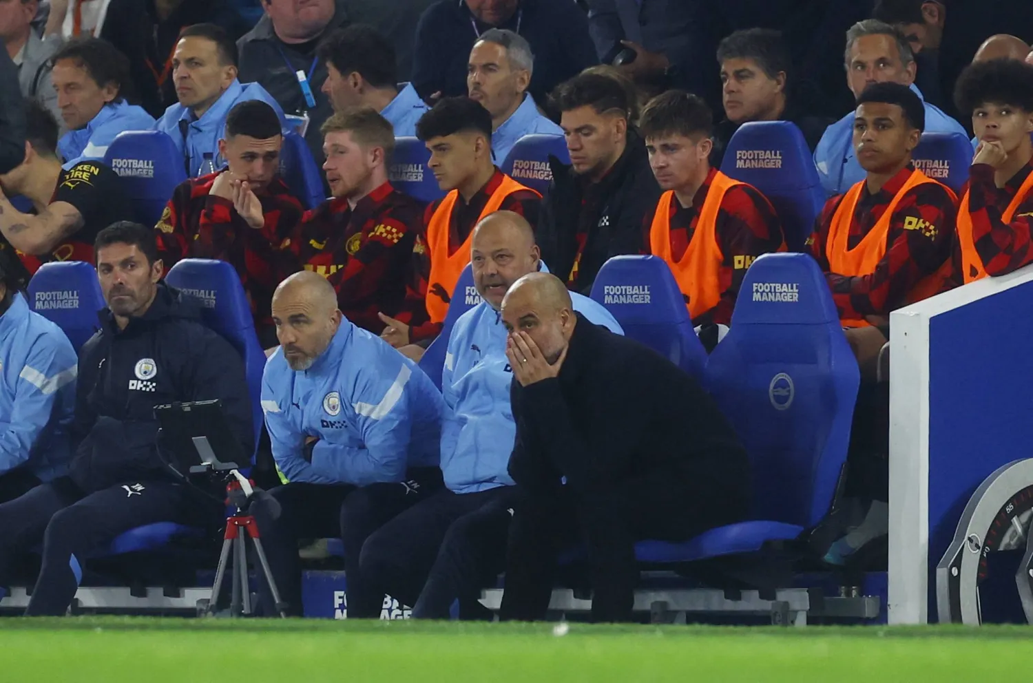 غوارديولا قال إنه كان متعبا بعد نهاية المباراة (رويترز)