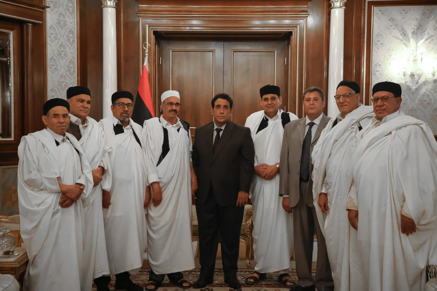 المنفي رئيس المجلس الرئاسي الليبي مستقبلاً وفداً من قبيلة المقارحة (الرئاسي)