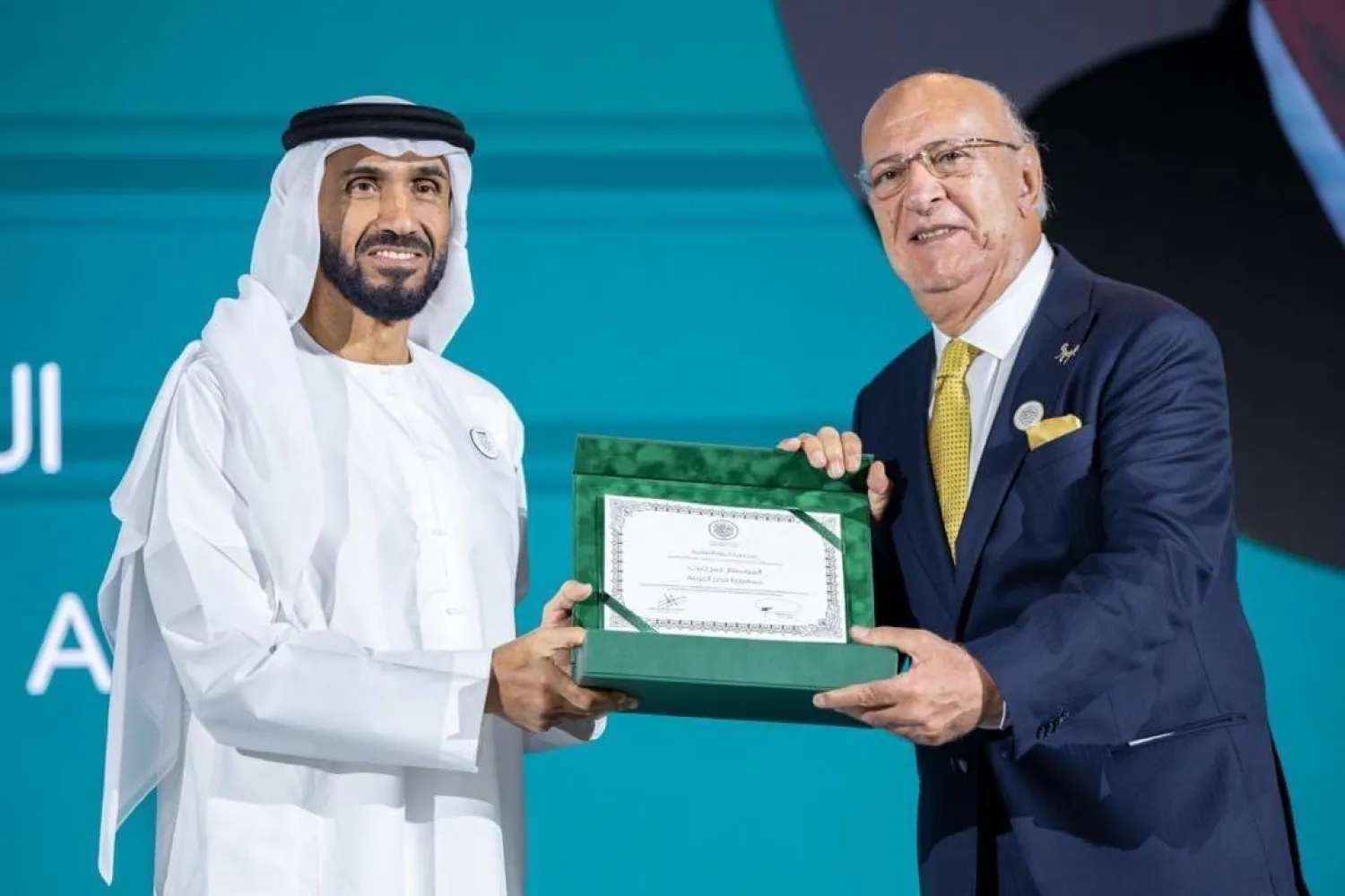 الموسيقار عمر خيرت خلال التكريم (فيسبوك)