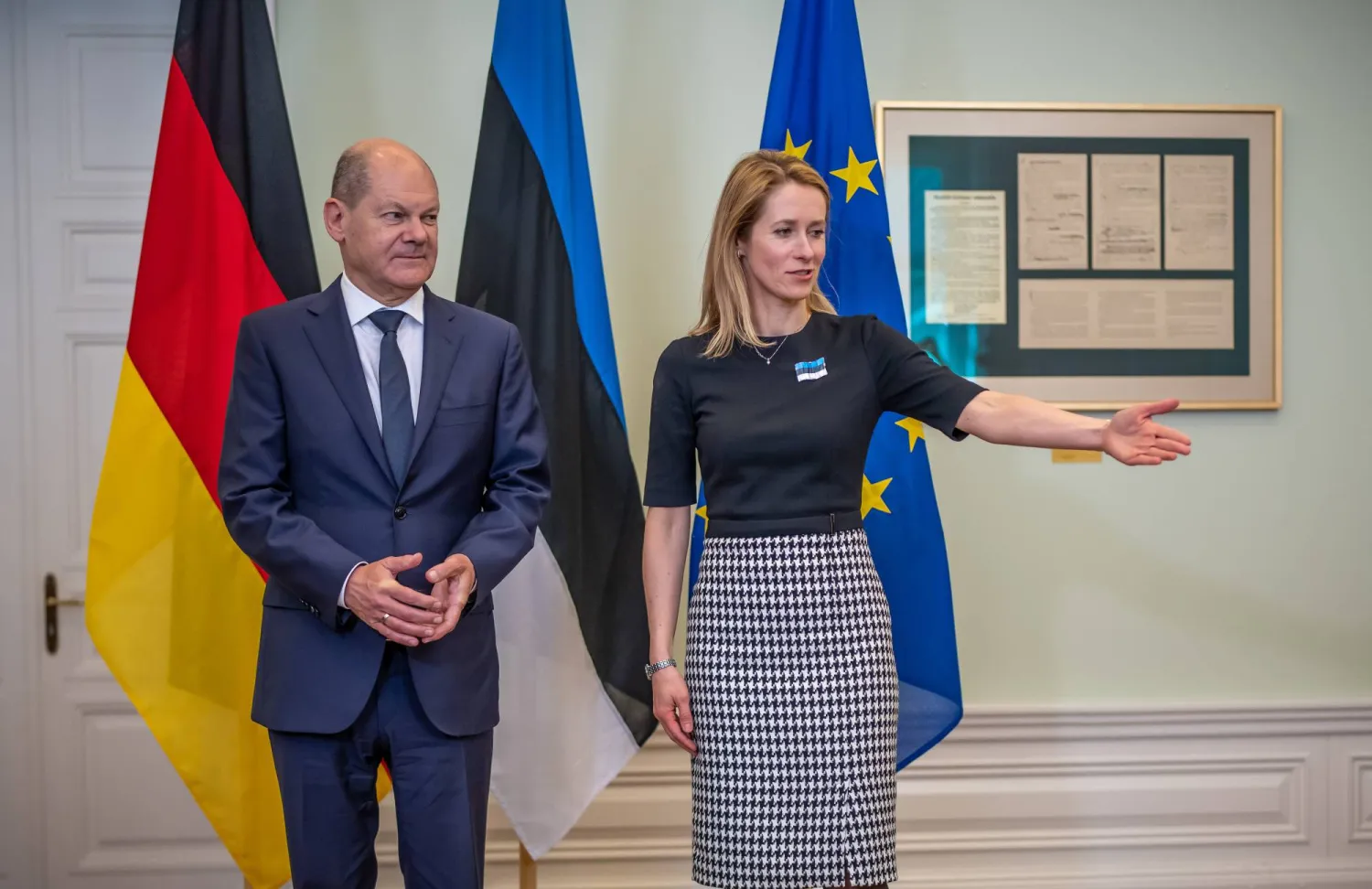 شولتس مع رئيسة وزراء إستونيا (إ.ب.أ)