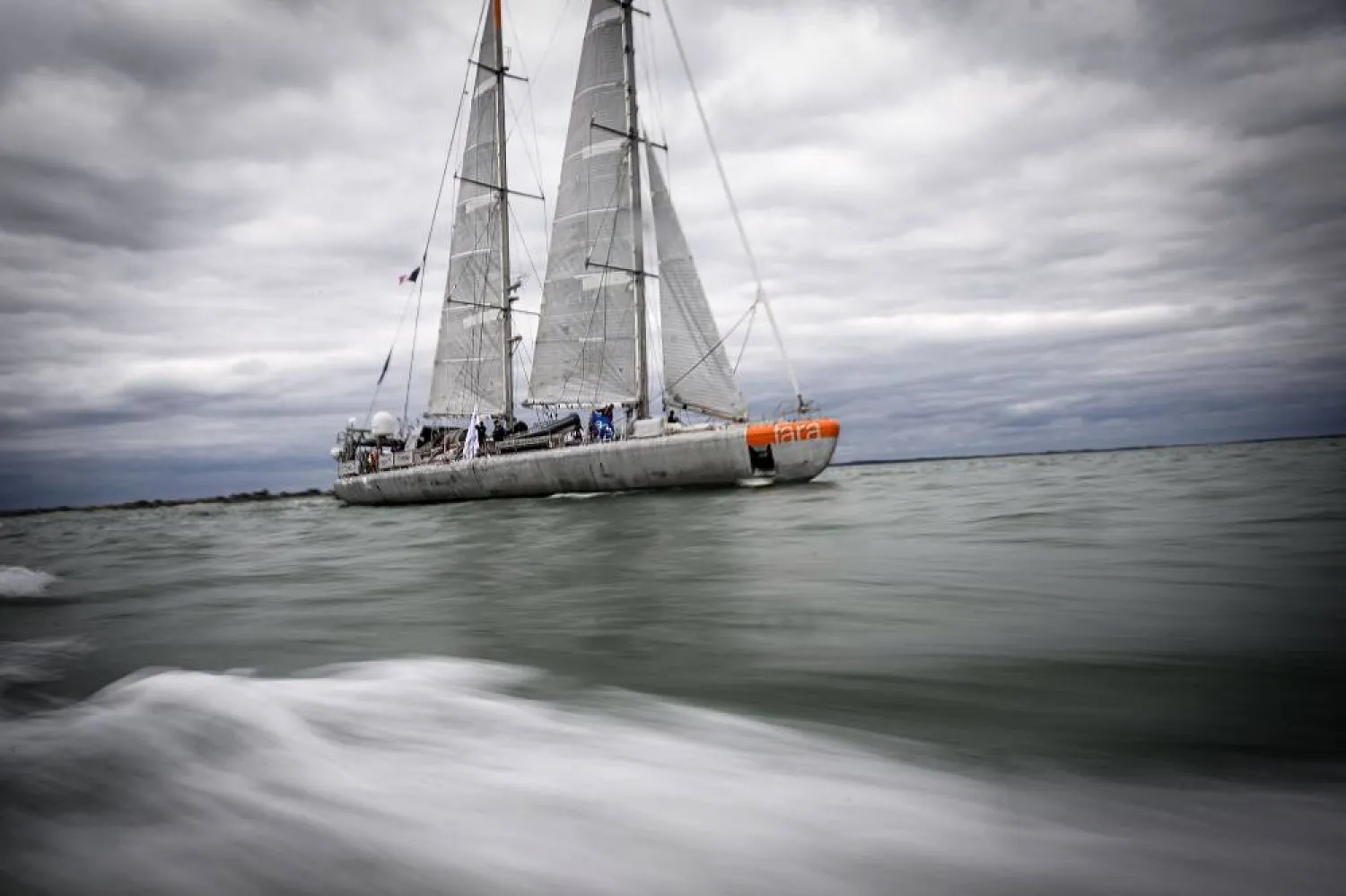 رحلة استكشافية علمية لقياس التلوث قبالة سواحل أوروبا (أ.ف.ب)