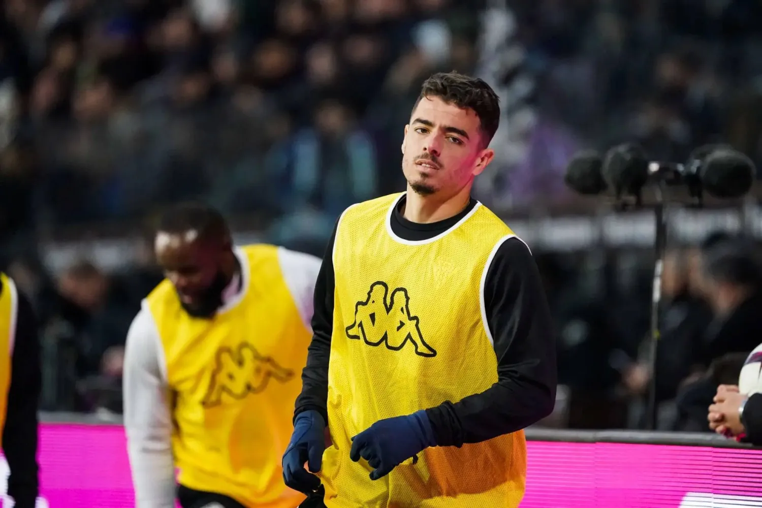 النادي أشار إلى أنه اتخذ هذا القرار آخذاً بعين الاعتبار الحقائق المزعومة والمعترف بها من قبل اللاعب (تويتر)