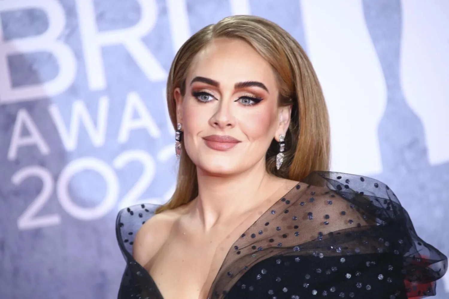 Adele'in sahne başına 500 bin sterlin kazandığı düşünülüyor (AP)