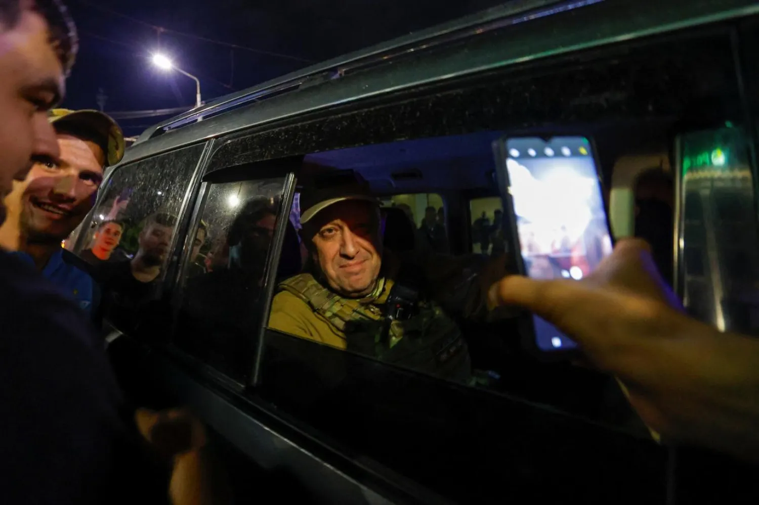 Prigojin, Rostov-Na-Donu'da halkın yoğun ilgisiyle karşılandı (Reuters)