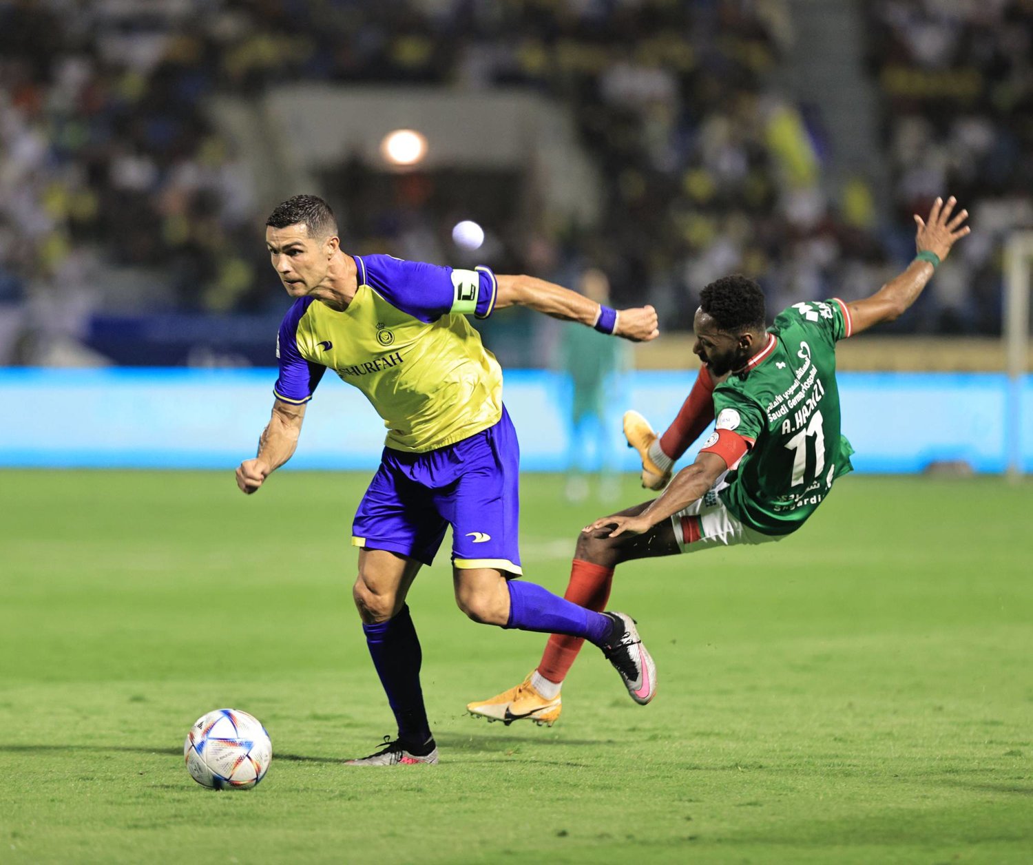 البرتغالي رونالدو لاعب النصر خلال مباراة الاتفاق ضمن الجولة الـ29 في الدوري السعودي (تصوير: عيسى الدبيسي)