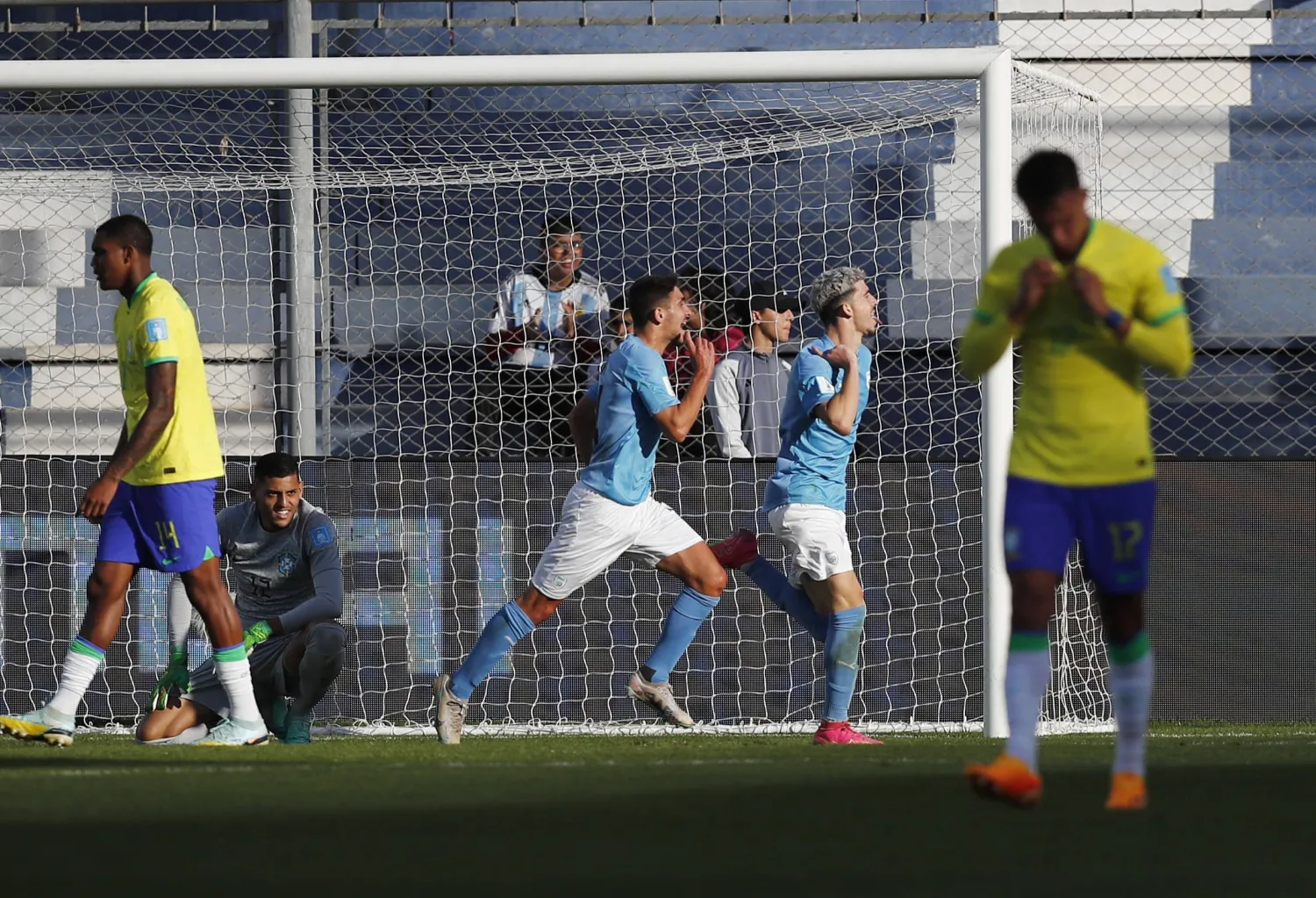 باتت إسرائيل ثاني منتخب ينجح في بلوغ نصف نهائي البطولة في مشاركتها الأولى بعد السنغال عام 2015 (رويترز)