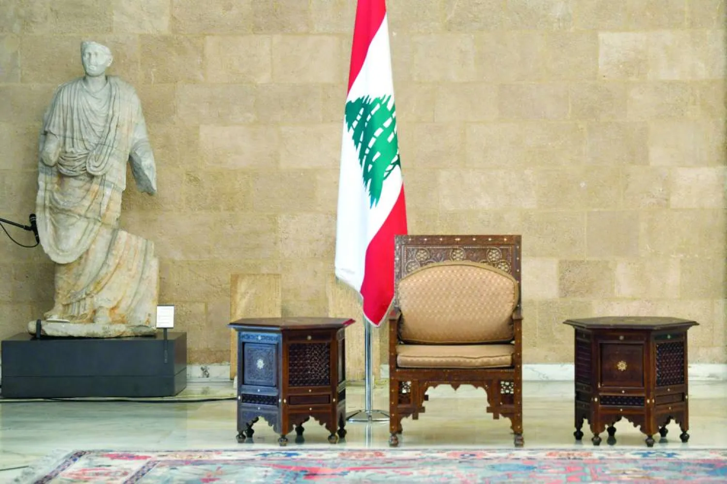 طامح إلى كرسي الرئاسة اللبنانية يتواصل مع إسرائيل (إ.ب.أ)