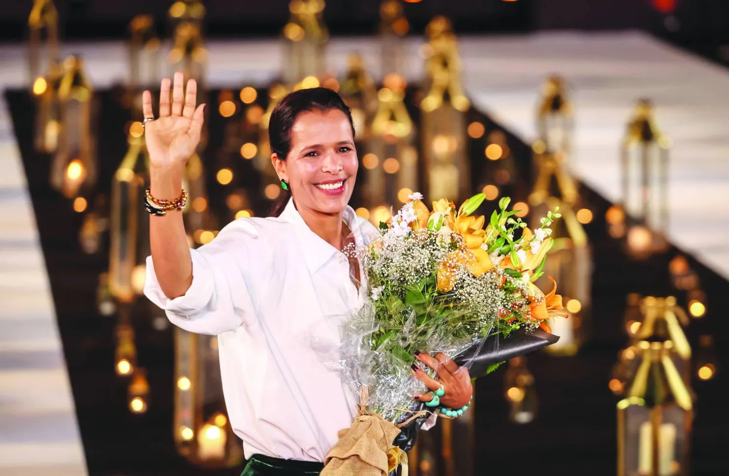 المصممة فضيلة الكادي (أ.ف.ب)