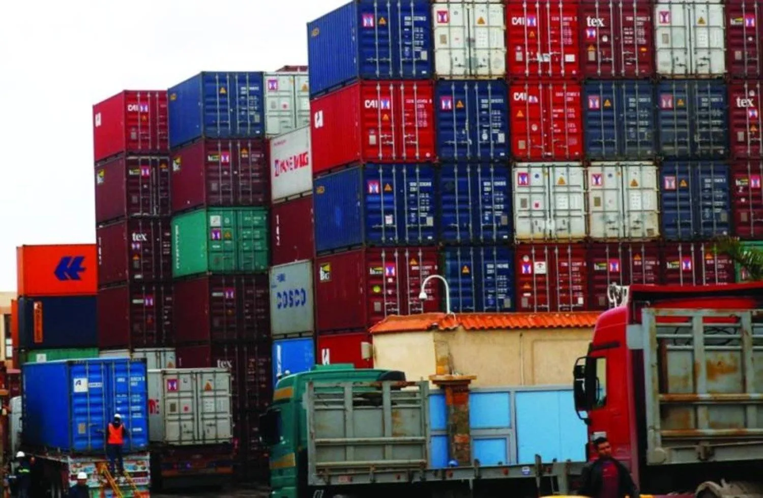 Containers await to be unloaded at Alexandria port. (Reuters) 