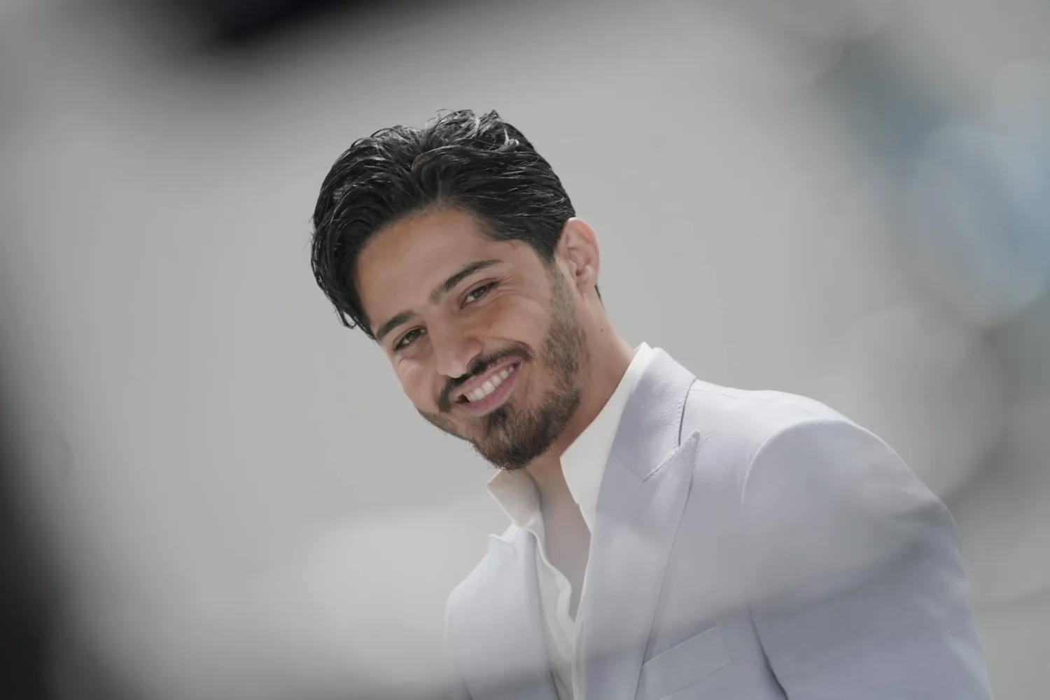 ينوي تقديم أغنية جبلية جديدة بعد نحو شهر (خاص الفنان)
