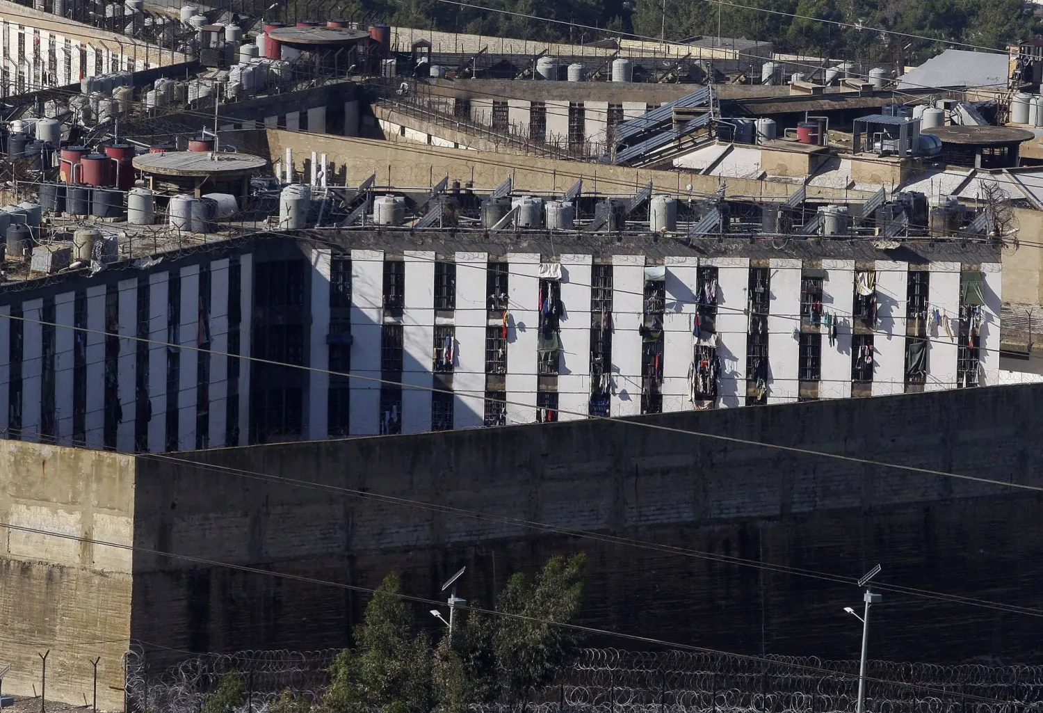 صورة أرشيفية لسجن رومية (غيتي)