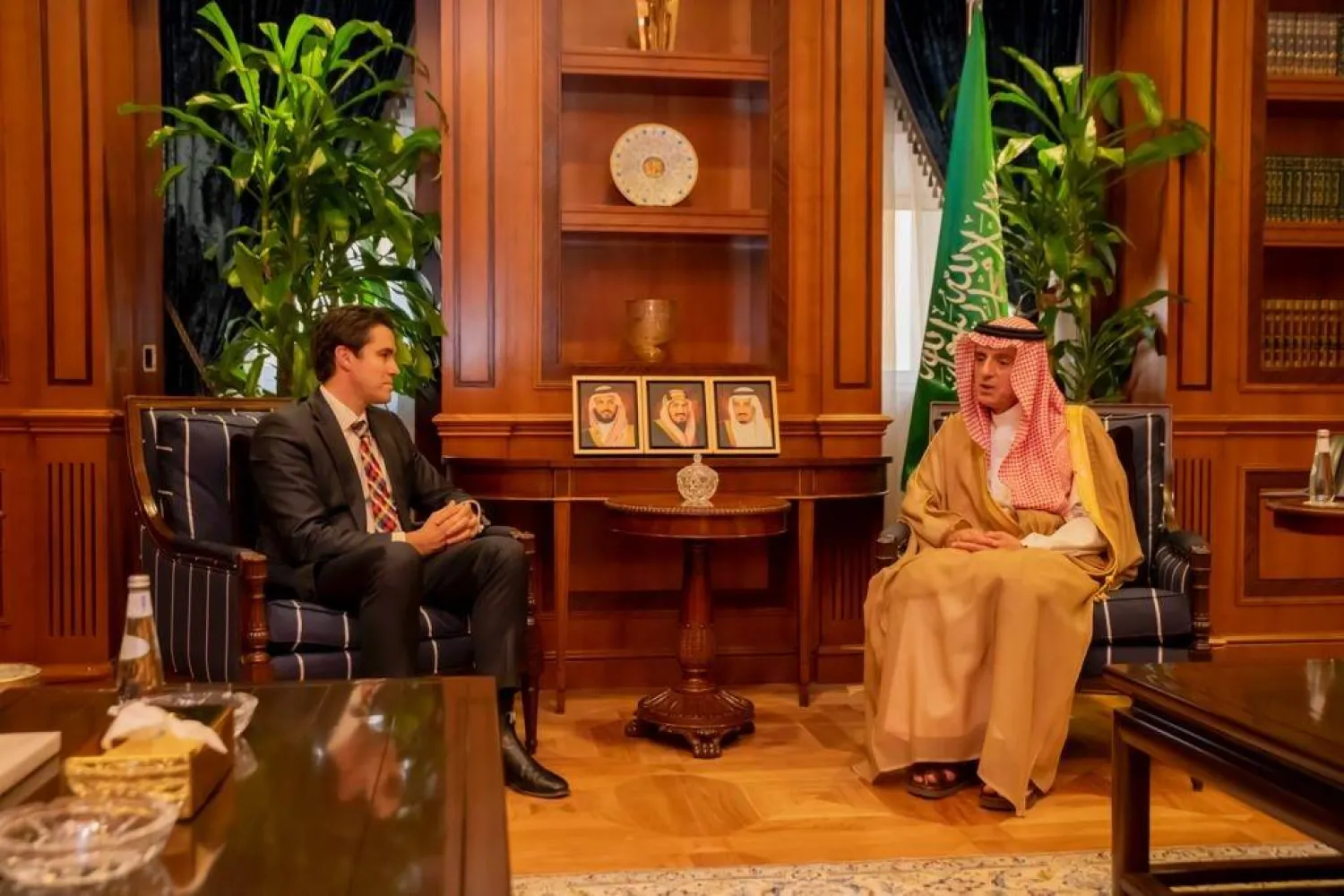 عادل الجبير وزير الدولة السعودي للشؤون الخارجية يستقبل نظيره الأسترالي تيم واتس (الشرق الأوسط)