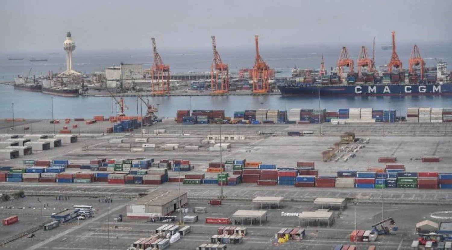 عززت الصادرات غير النفطية من استمرار نمو الاقتصاد السعودي (الشرق الأوسط)