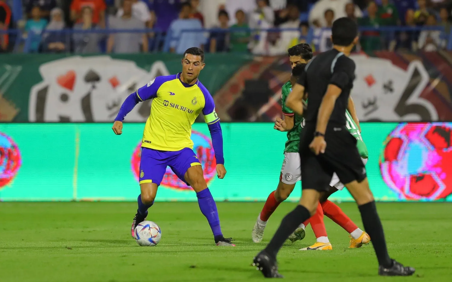 «النصر» سيحمل على قميصه شعار «كافد» في حال تمت المفاوضات (المركز الإعلامي بالنادي)