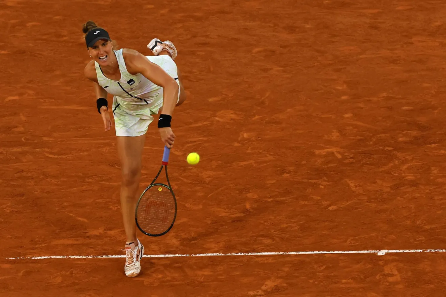 بعد فشل مايا في الوصول للنهائي رولان غاروس رحلت بابتسامة (رويترز)