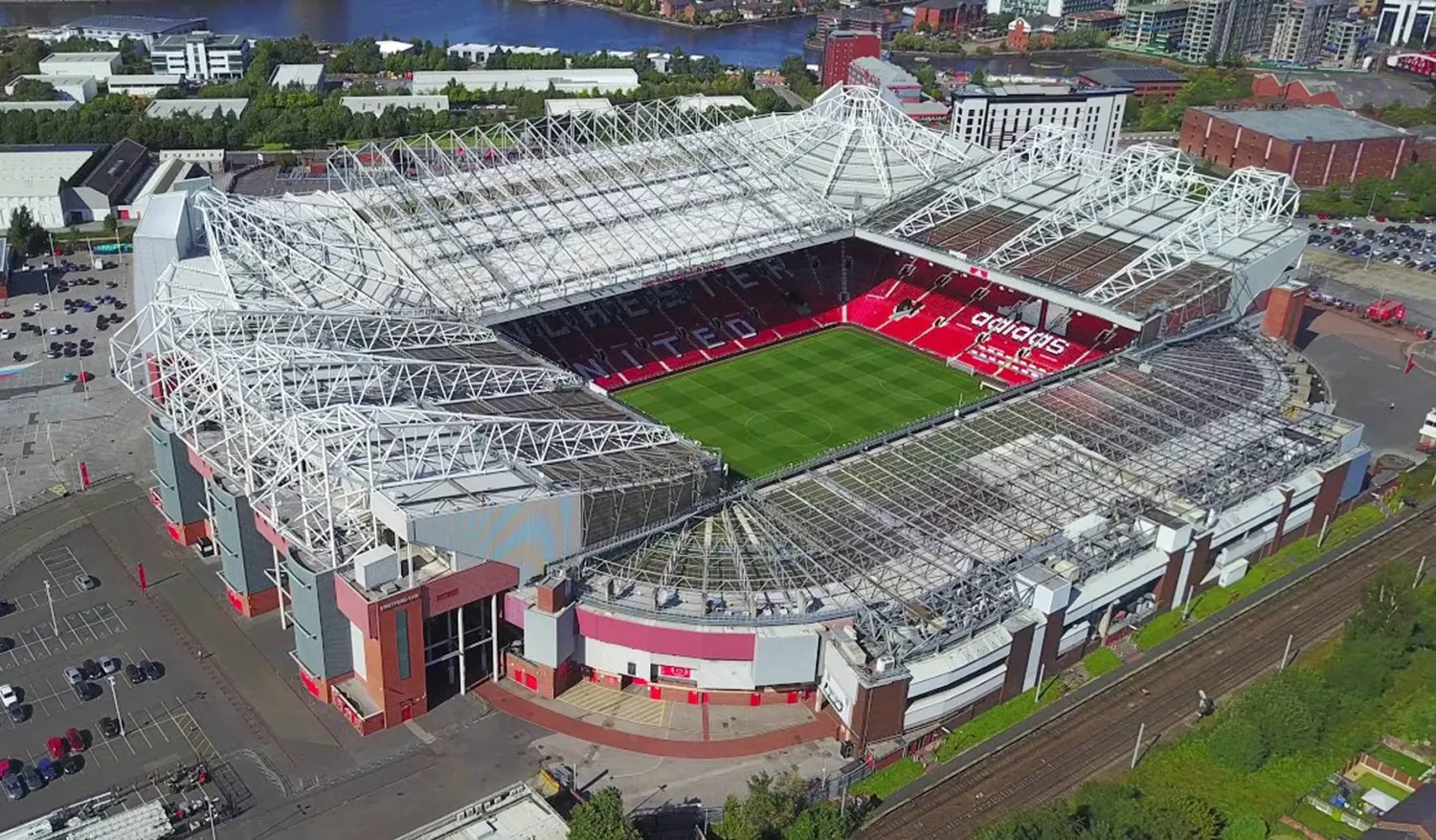 ملعب أولد ترافورد سيحظى بمُلاك جدد في حال دفعوا السعر المطلوب (الشرق الأوسط)