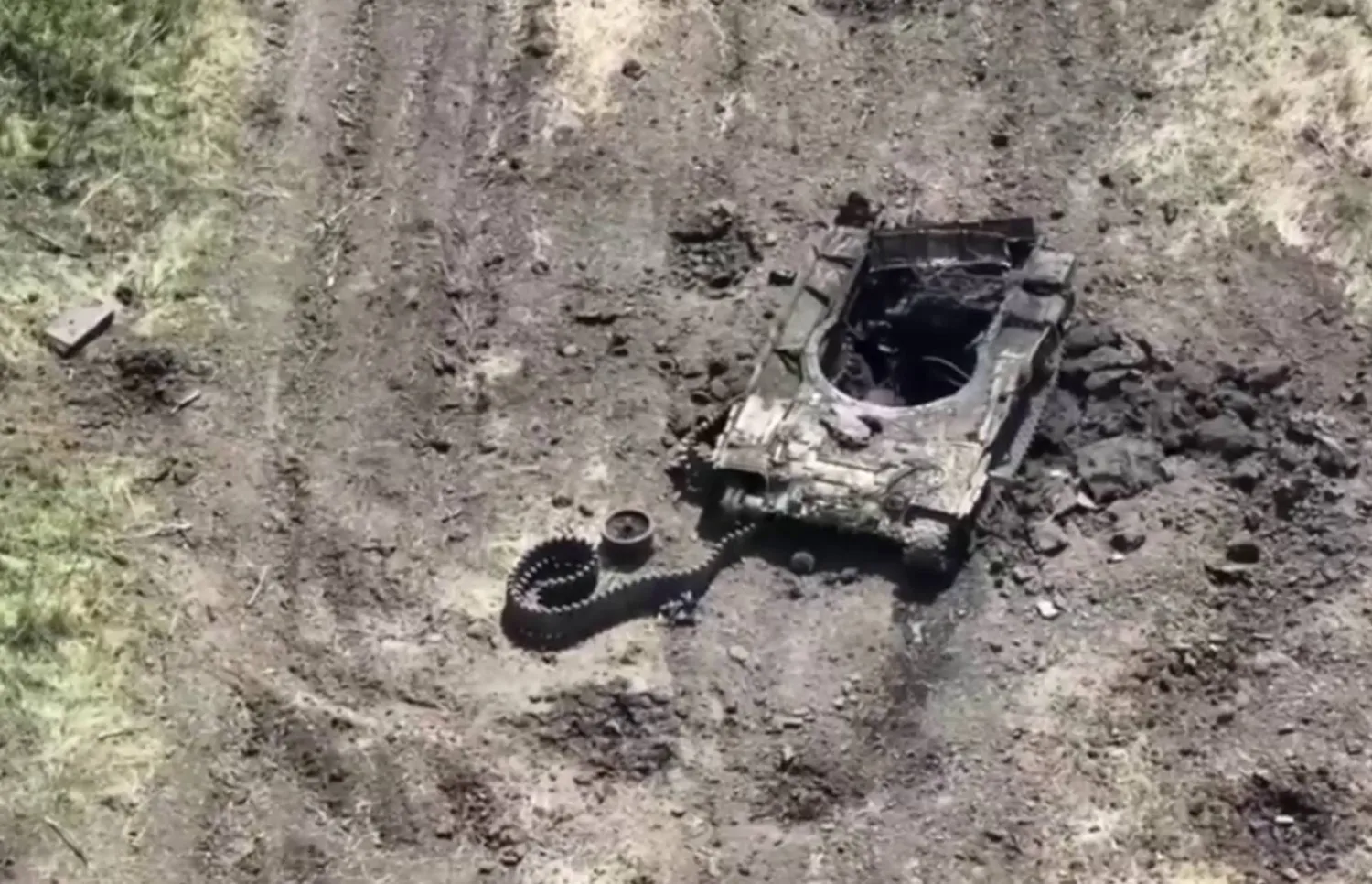 مركبات عسكرية غربية مدمرة خلال هجوم اللواء 47 الأوكراني في جنوب شرقي زابوريجيا (وزارة الدفاع الروسية)