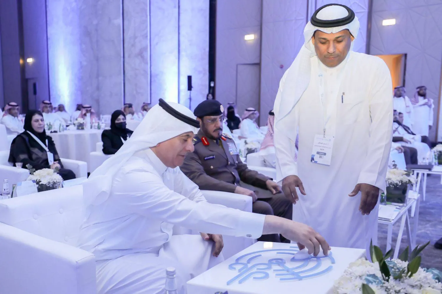 وزير البيئة والمياه والزراعة رئيس مجلس إدارة «المركز الوطني للأرصاد» المهندس عبد الرحمن  الفضلي