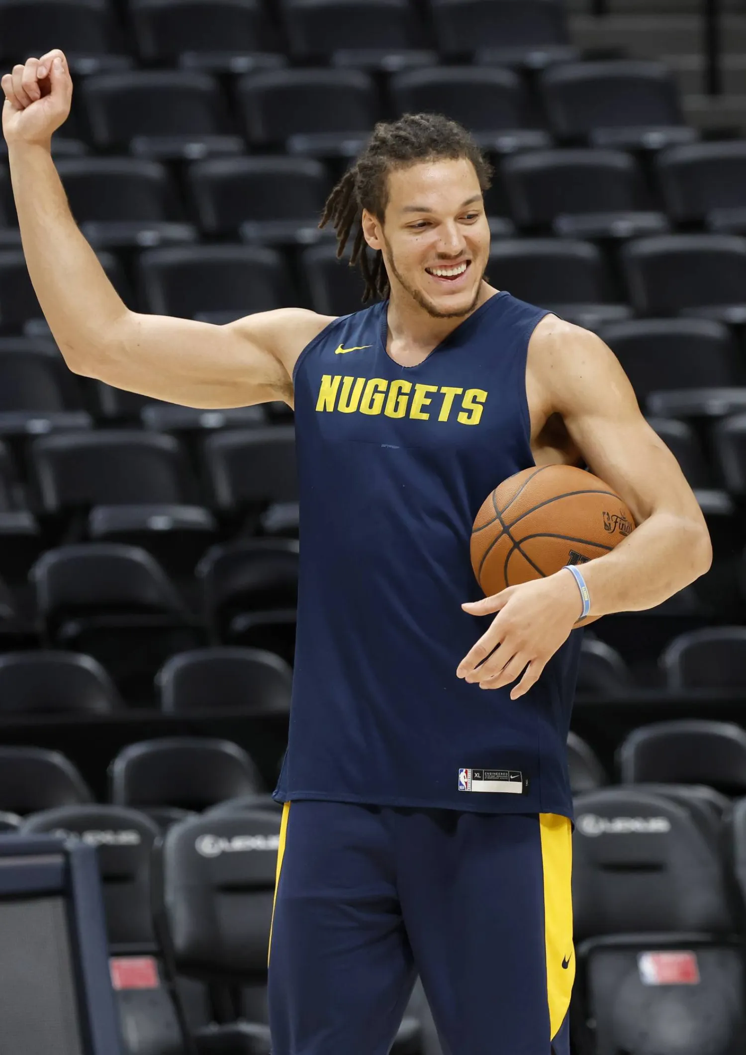 غوردون سمح لناغتس بالاقتراب من لقب البطولة (إ.ب.أ)